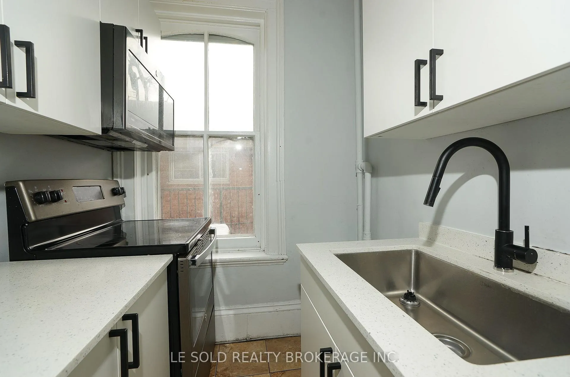 Front of Unit Unit 4, 53 Mcclary Avenue