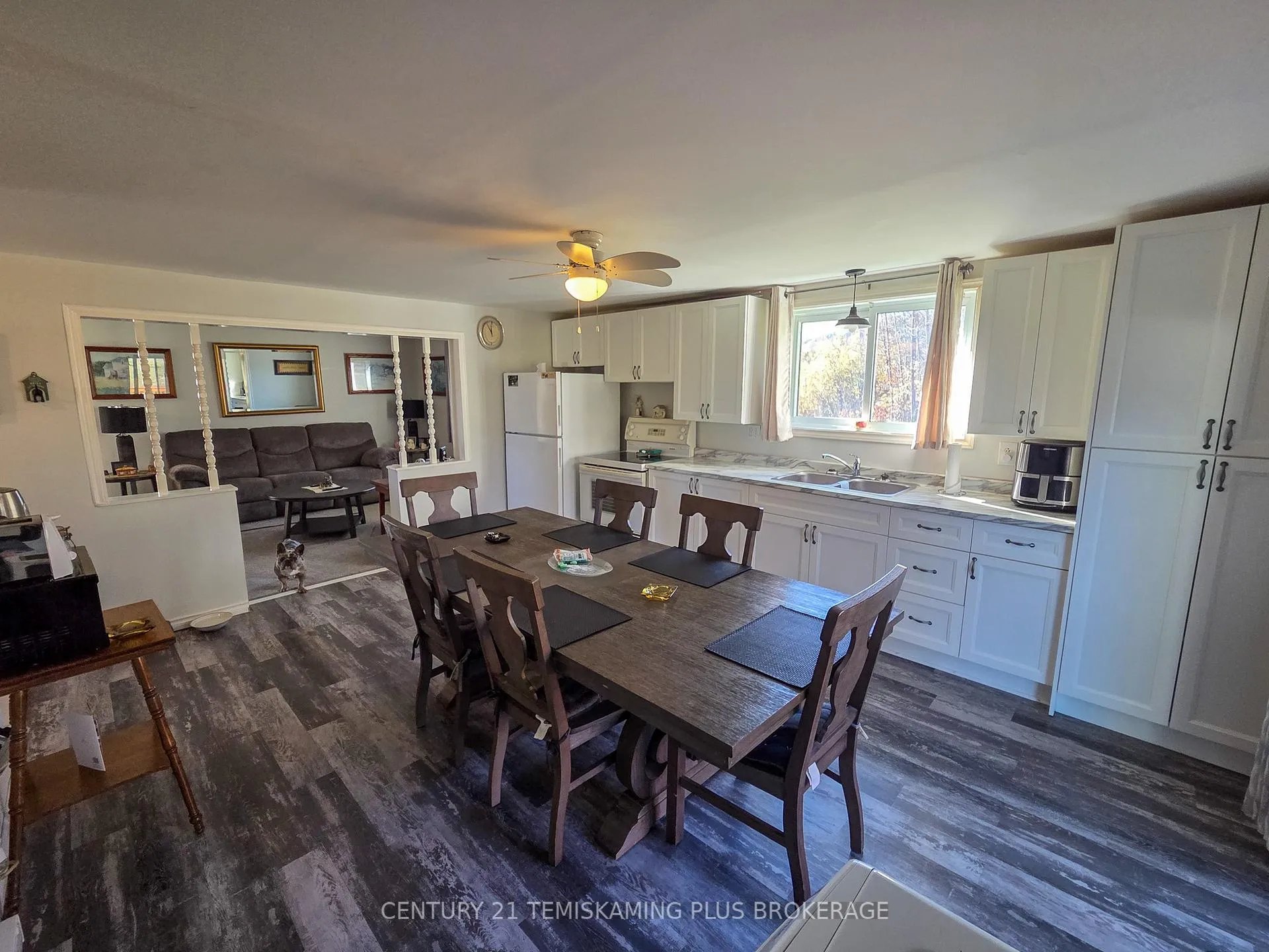 Photo 5 of 374886 11B Highway, Cobalt — HOMEH