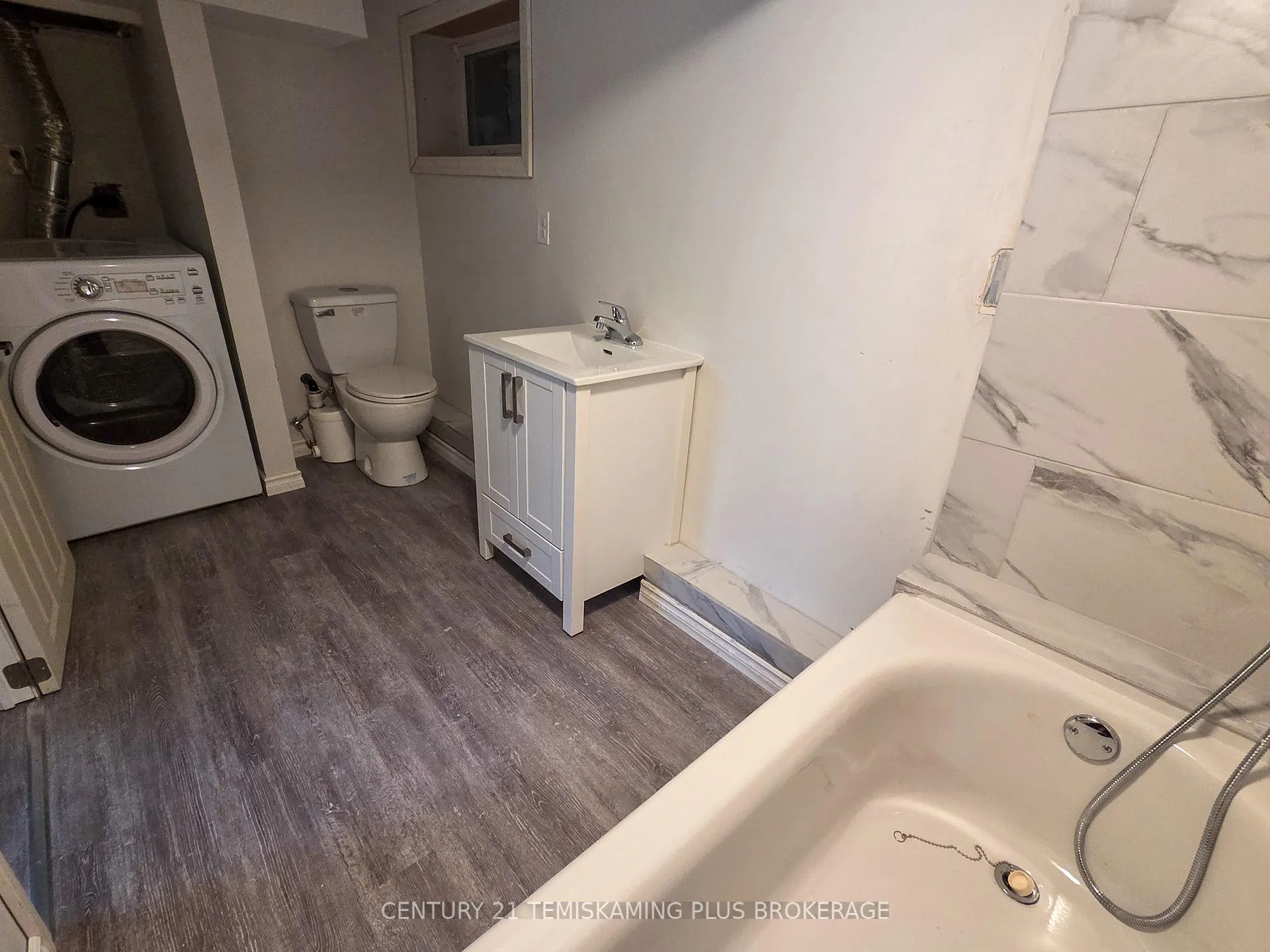 Photo 23 of 374886 11B Highway, Cobalt — HOMEH