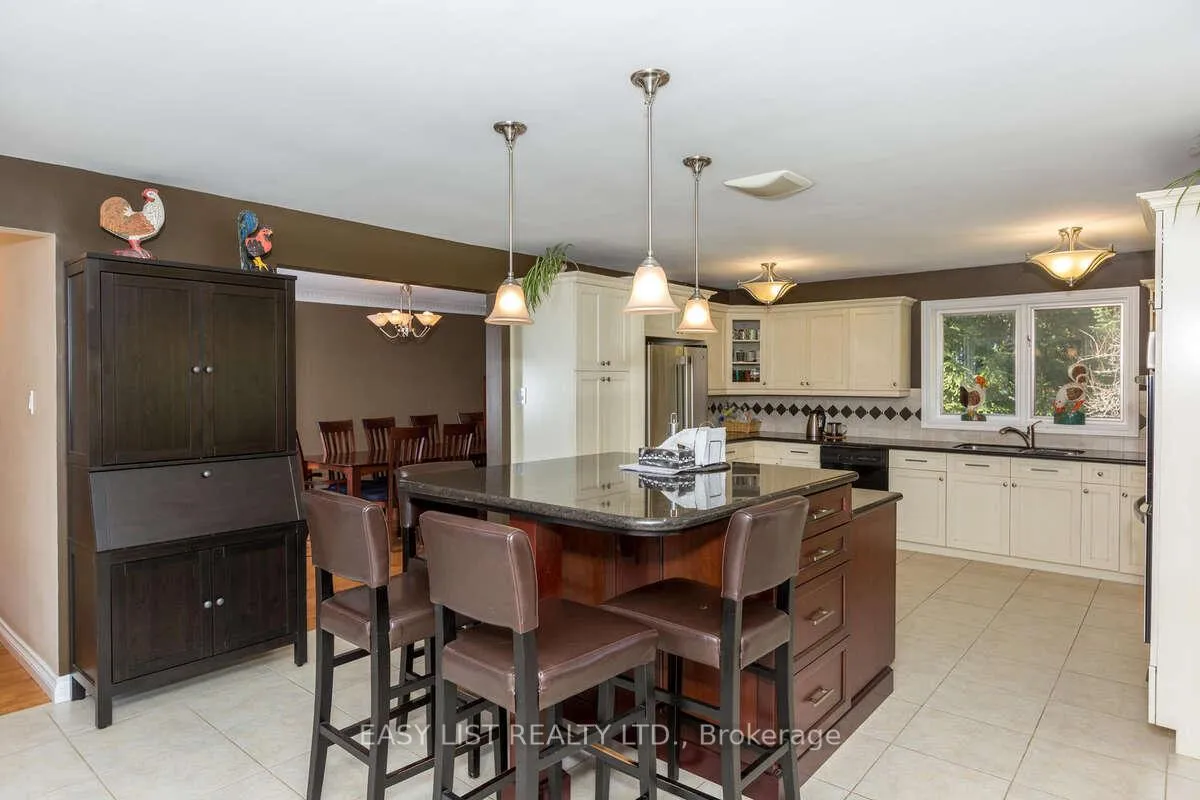Photo 10 of 5 Worden View, Halton Hills, Rural Halton Hills — HOMEH