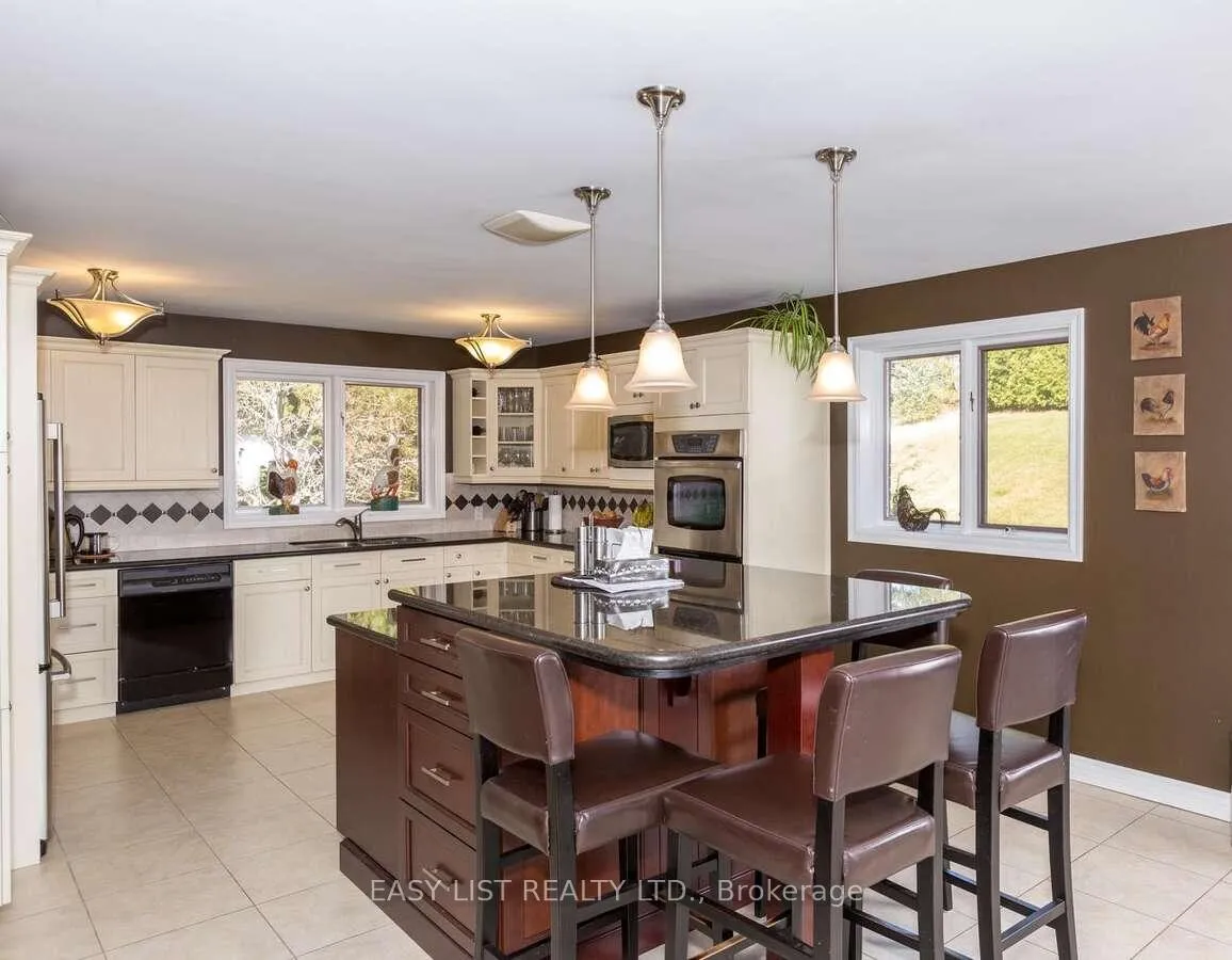 Photo 12 of 5 Worden View, Halton Hills, Rural Halton Hills — HOMEH