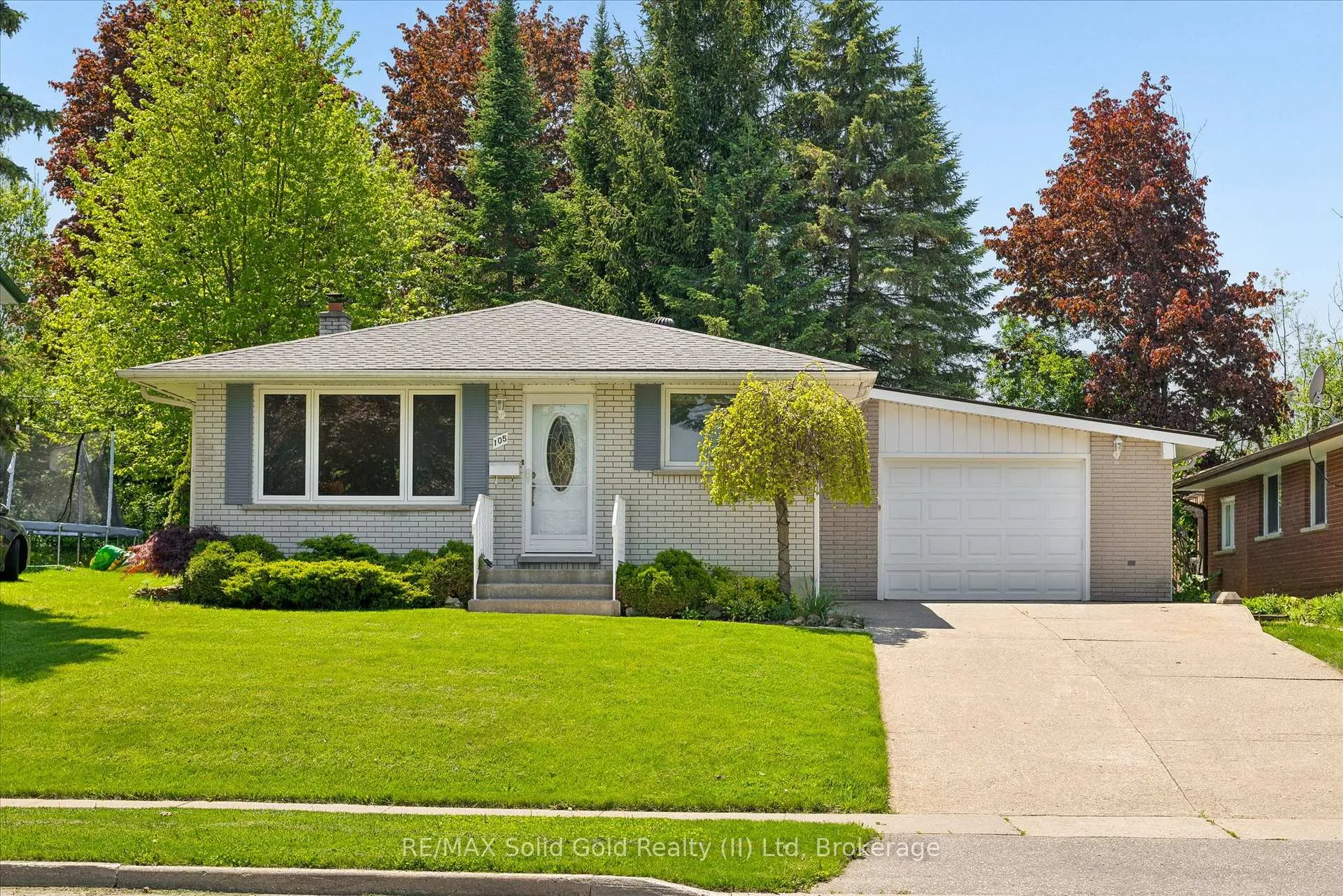 Photo 2 of 105 Silverspring Crescent, Kitchener — HOMEH