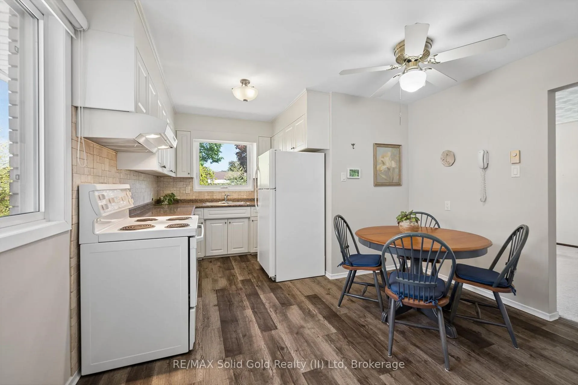 Photo 7 of 105 Silverspring Crescent, Kitchener — HOMEH