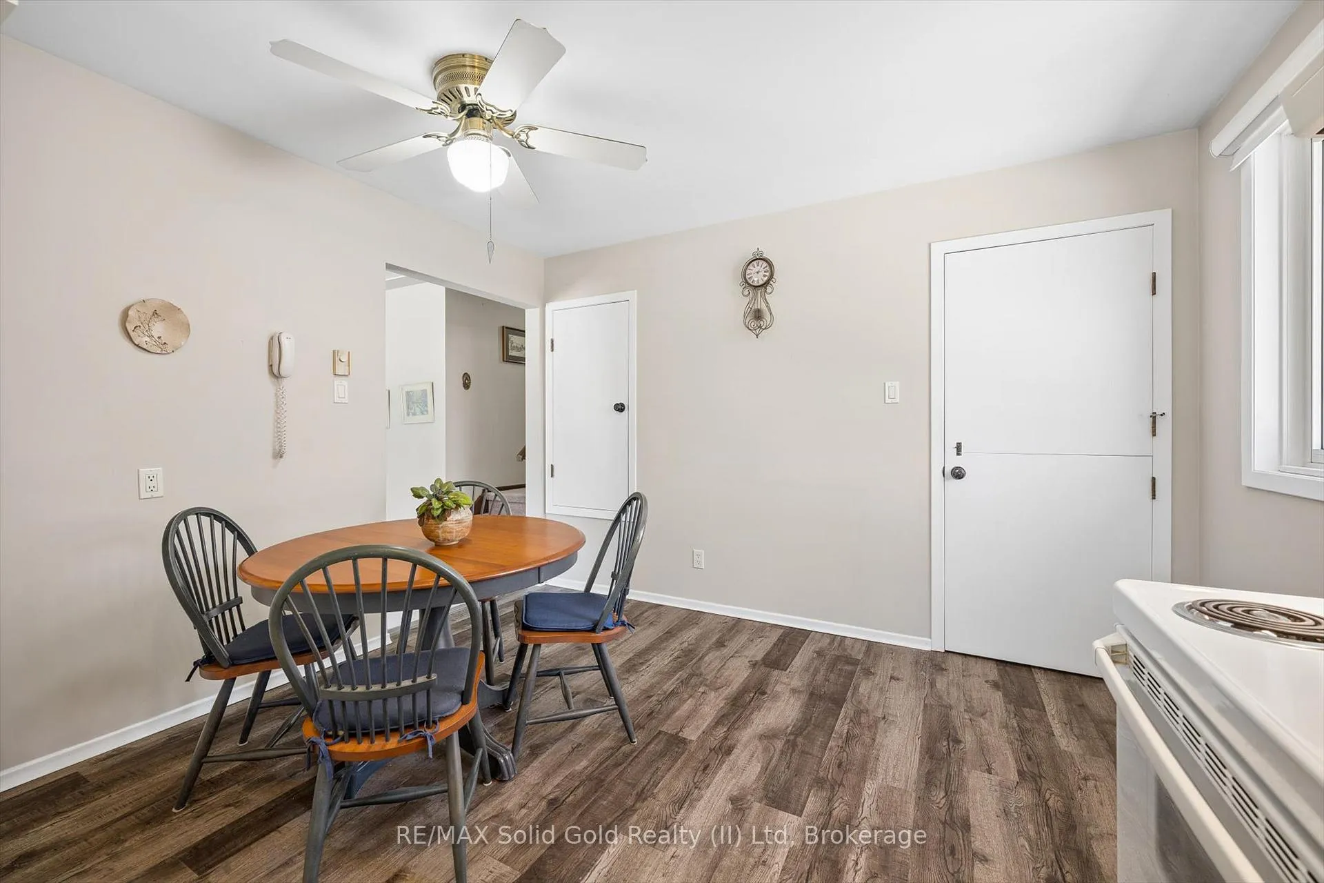 Photo 9 of 105 Silverspring Crescent, Kitchener — HOMEH