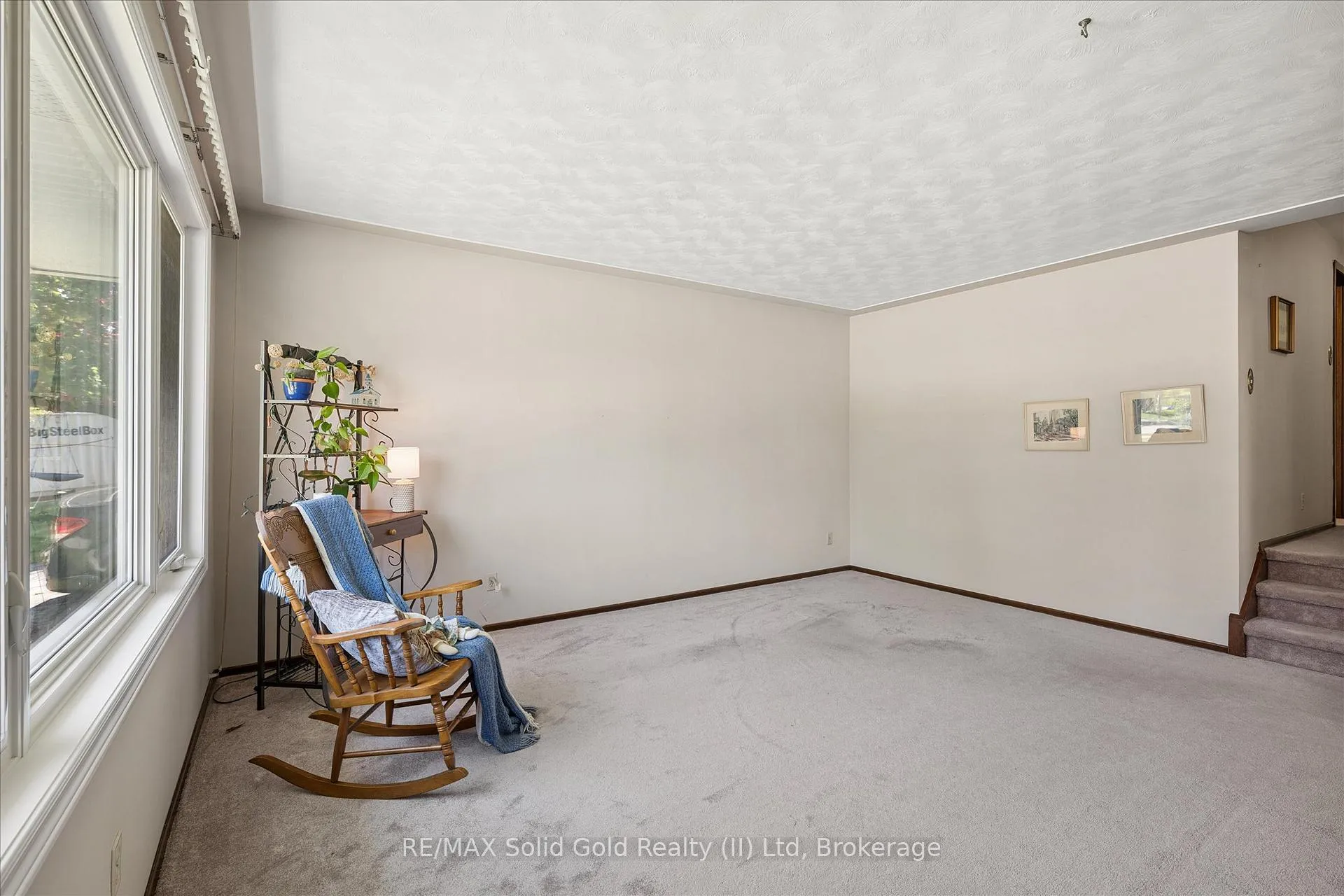 Photo 10 of 105 Silverspring Crescent, Kitchener — HOMEH