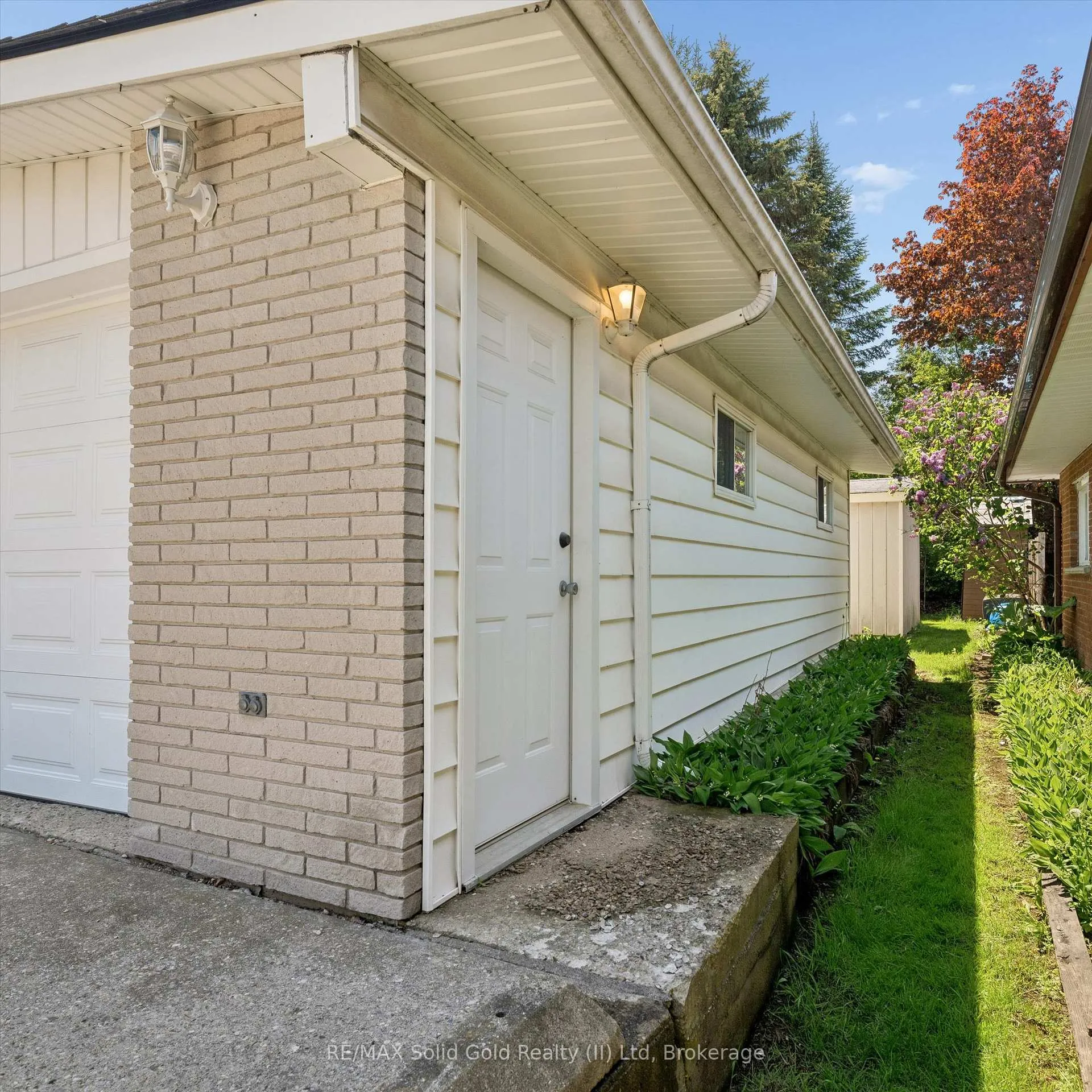 Photo 33 of 105 Silverspring Crescent, Kitchener — HOMEH