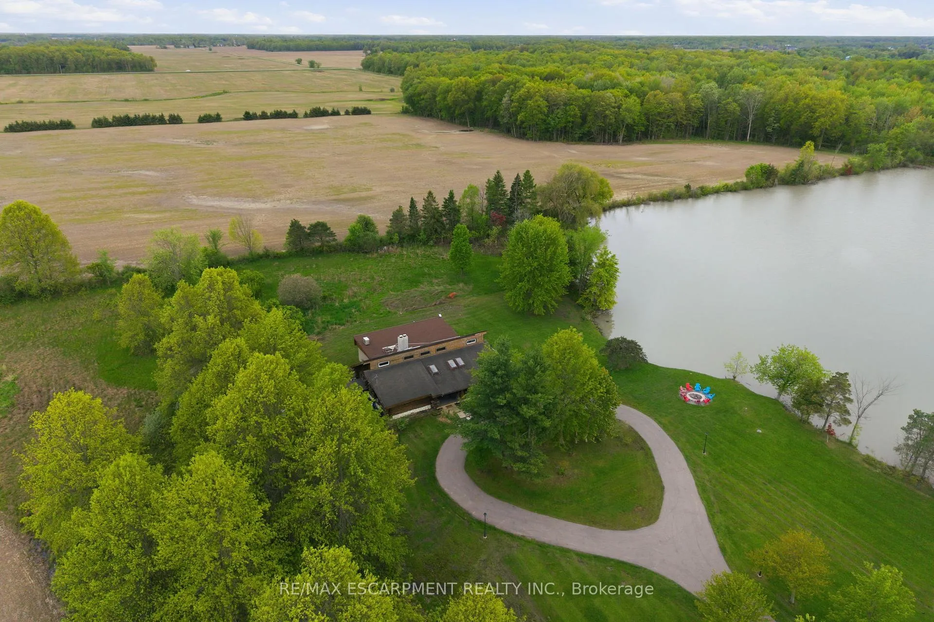Photo of 678 Chantler Road