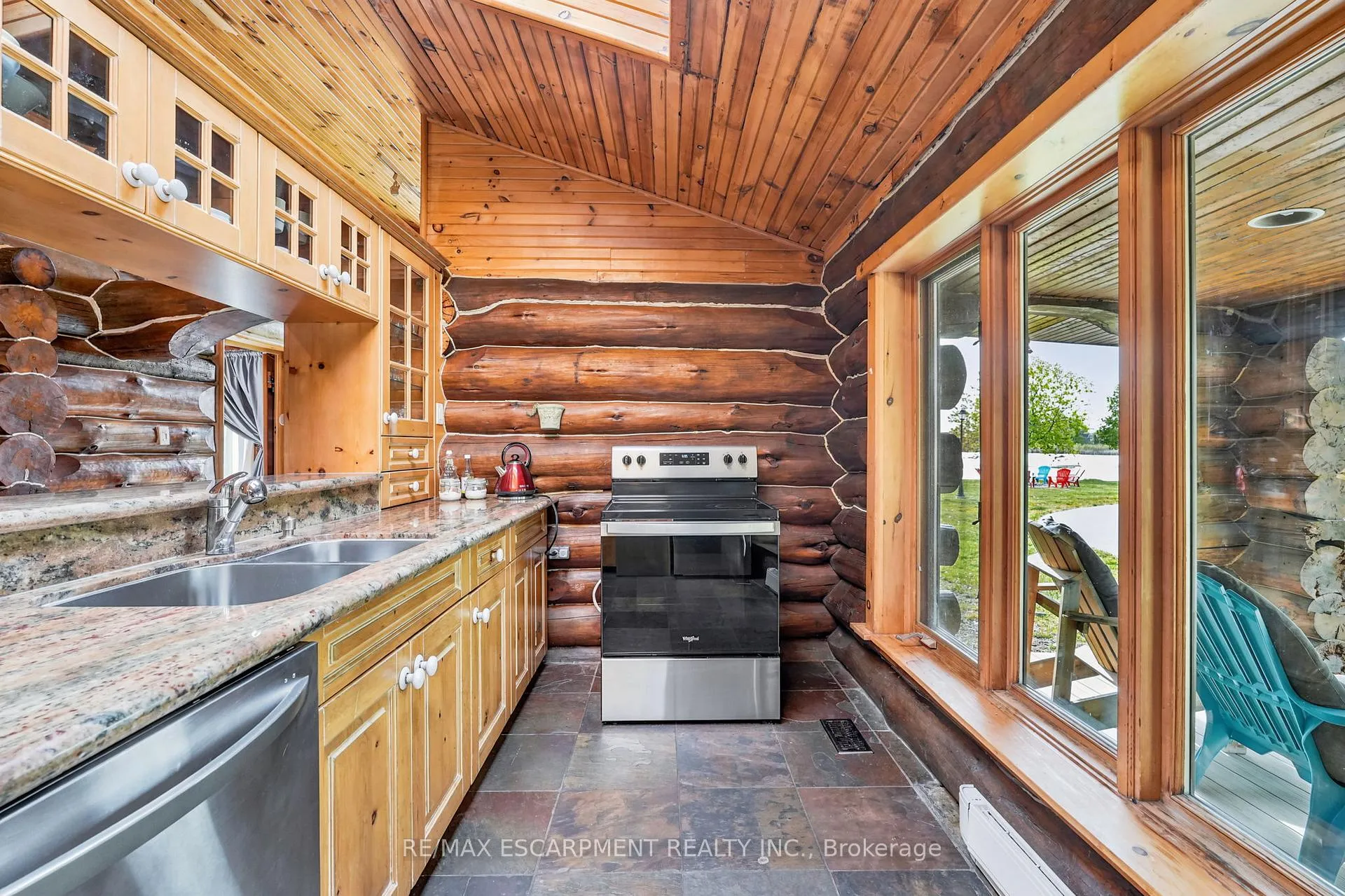 Photo 11 of 678 Chantler Road, Pelham, Fenwick — HOMEH
