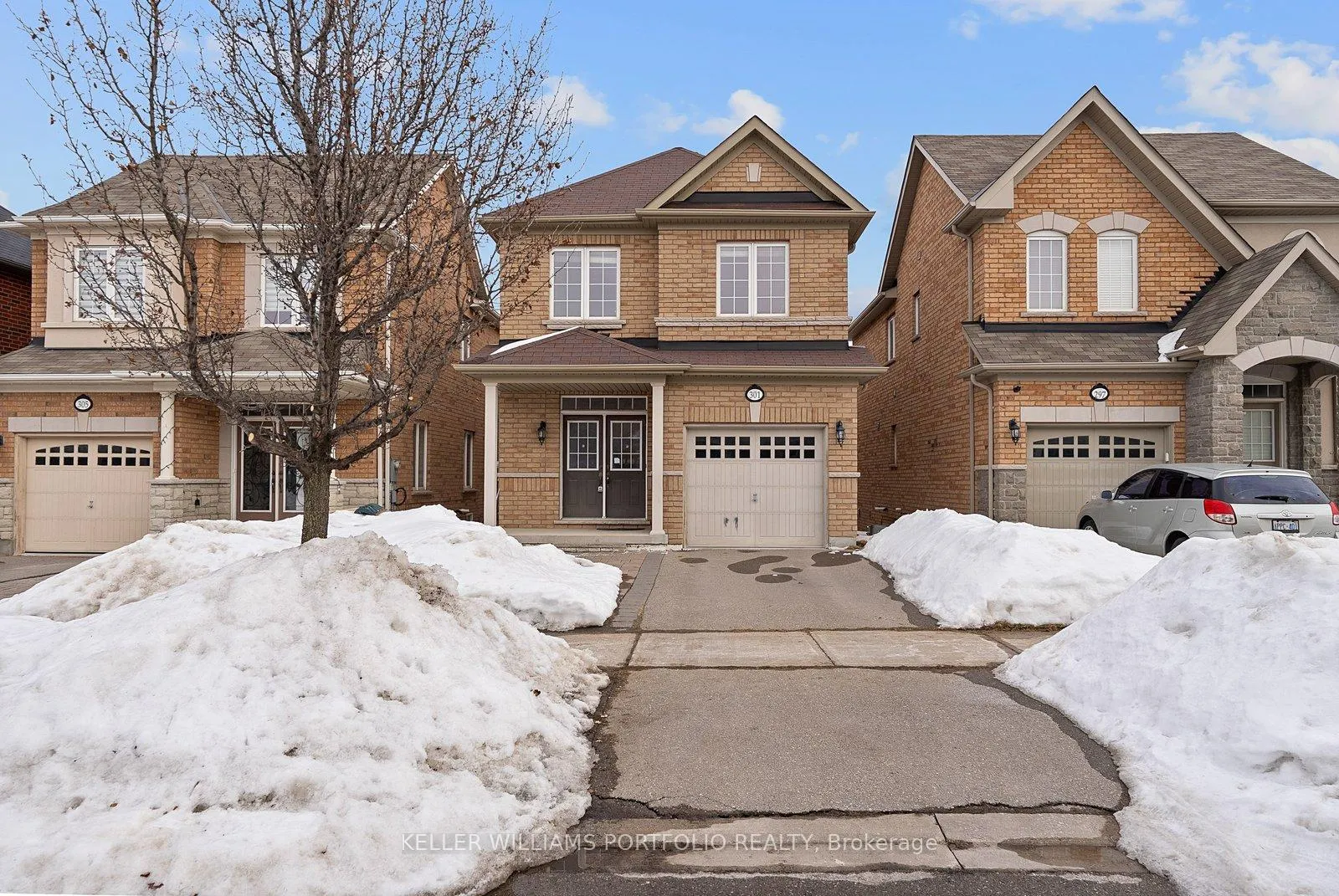 Photo 1 of 301 Oberfrick Avenue, Vaughan, Patterson — HOMEH