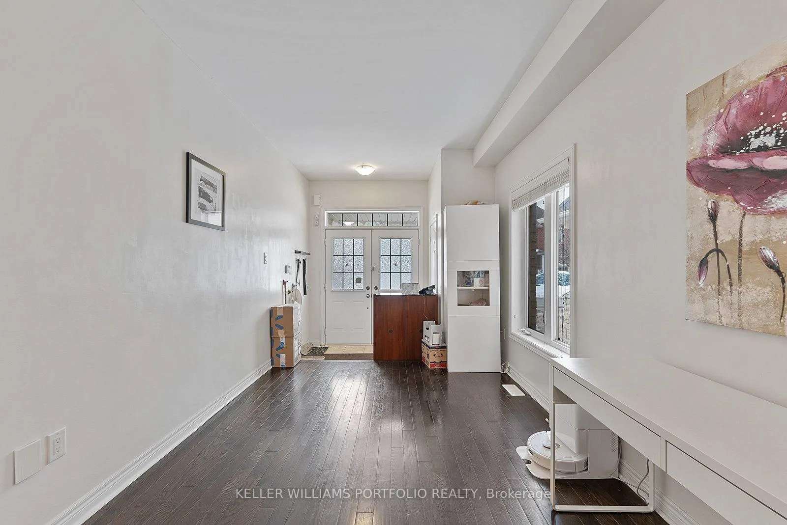 Photo 6 of 301 Oberfrick Avenue, Vaughan, Patterson — HOMEH
