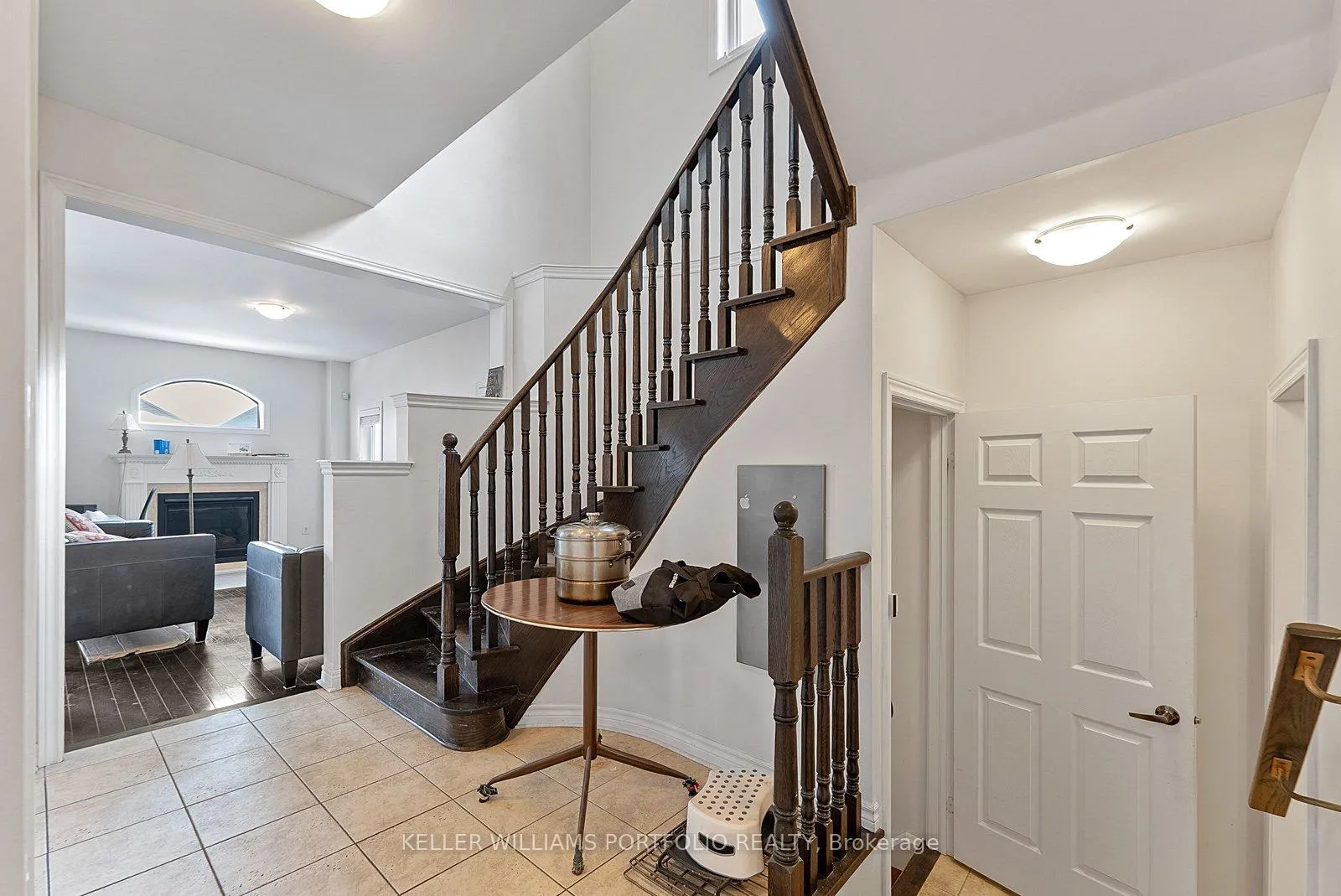 Photo 9 of 301 Oberfrick Avenue, Vaughan, Patterson — HOMEH