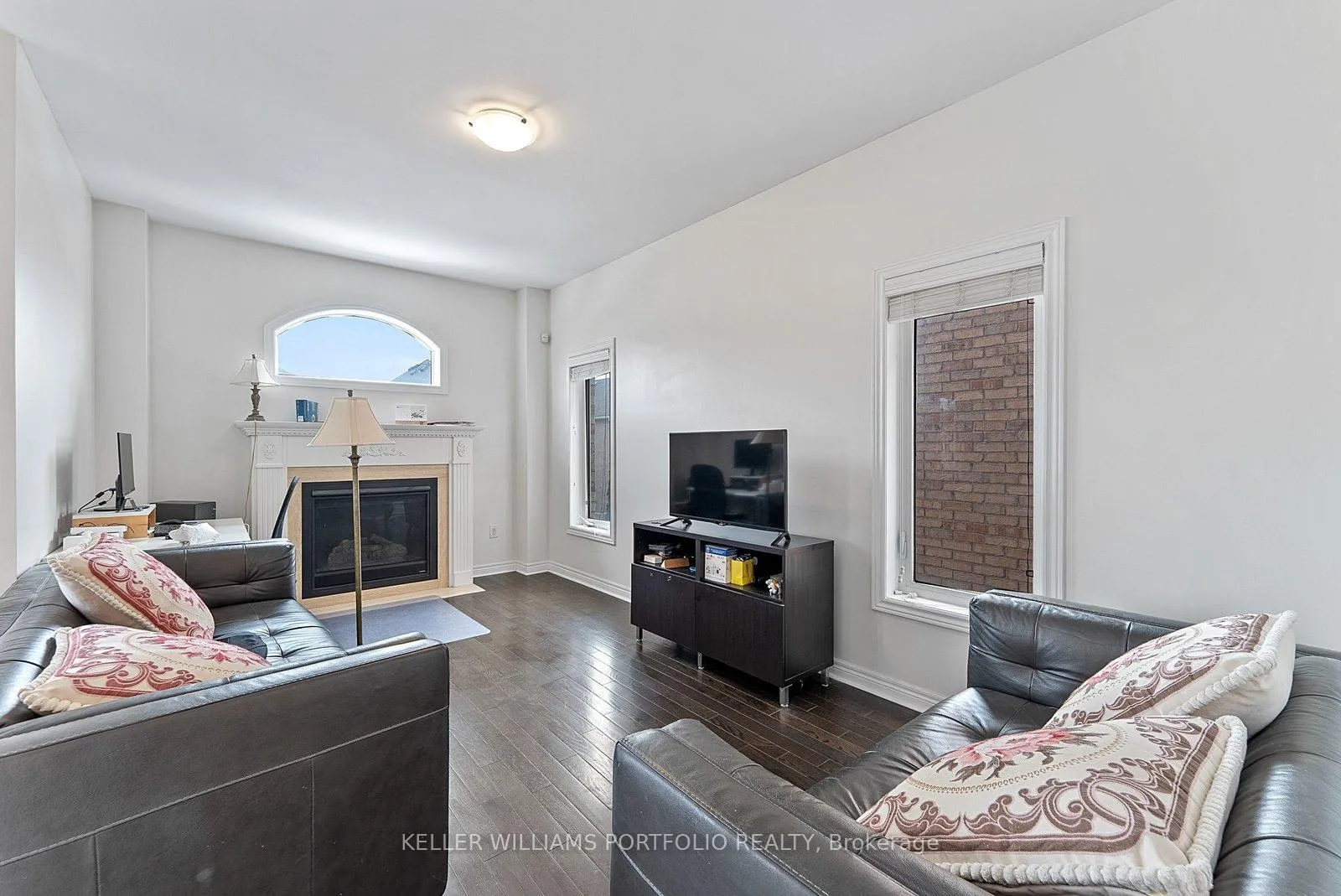 Photo 16 of 301 Oberfrick Avenue, Vaughan, Patterson — HOMEH