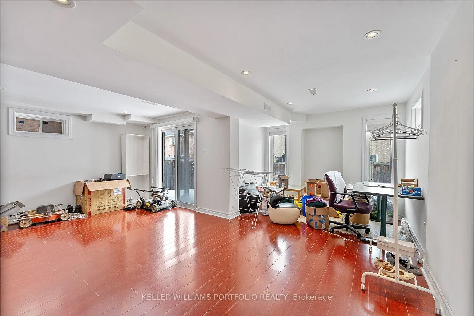 Photo 41 of 301 Oberfrick Avenue, Vaughan, Patterson — HOMEH