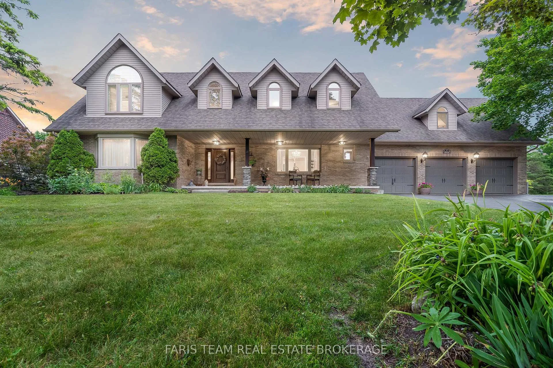 Photo 2 of 32 Cairns Boulevard, Springwater, Midhurst — HOMEH