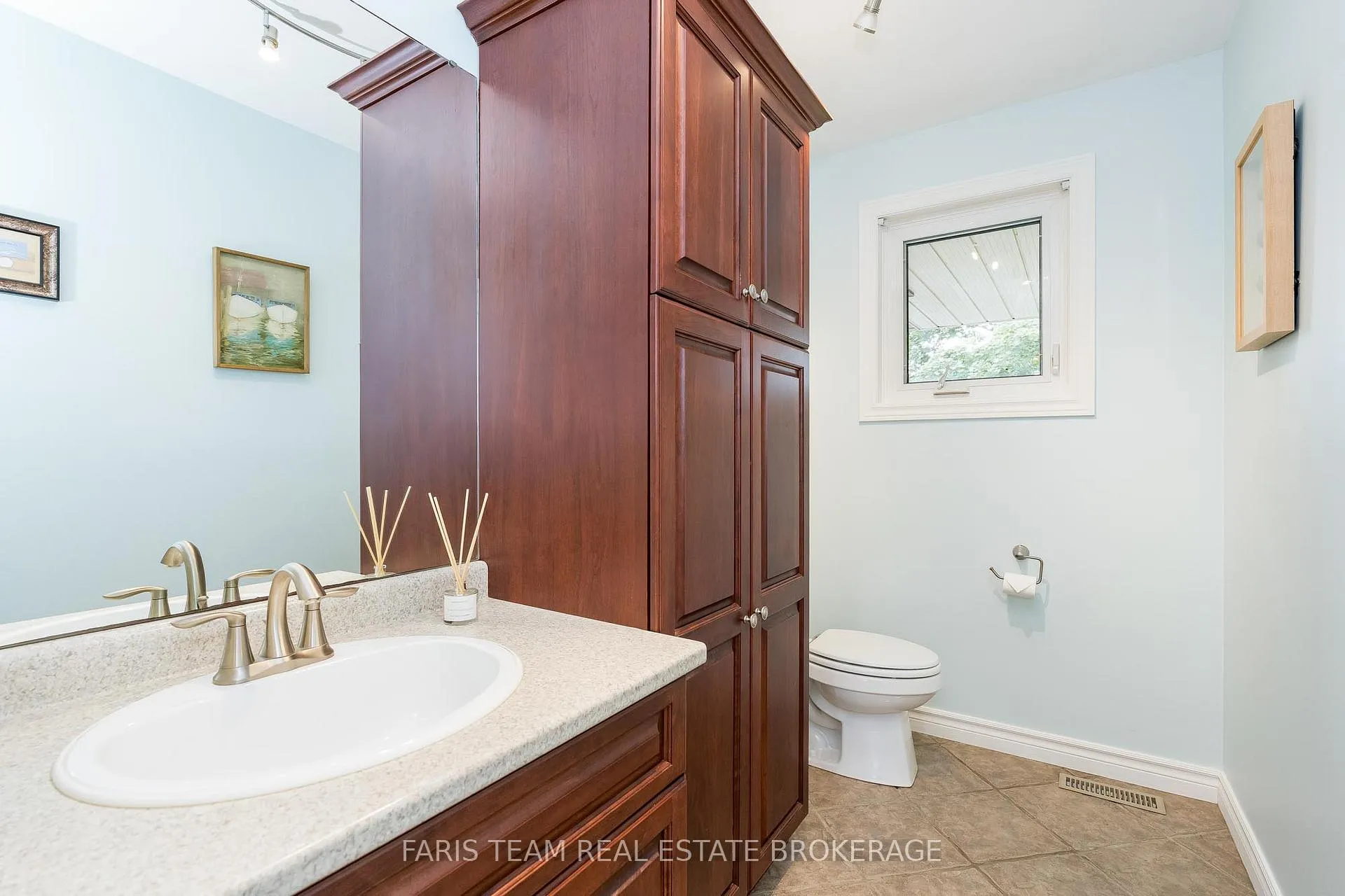 Photo 14 of 32 Cairns Boulevard, Springwater, Midhurst — HOMEH