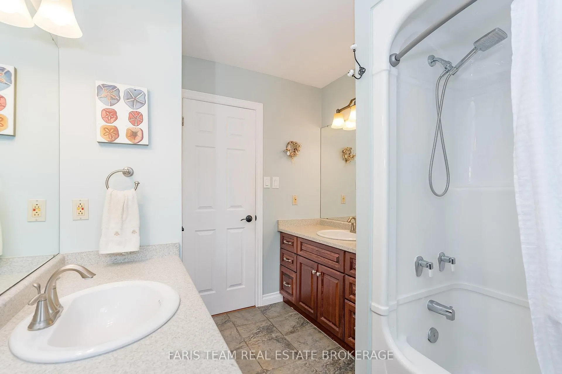 Photo 23 of 32 Cairns Boulevard, Springwater, Midhurst — HOMEH