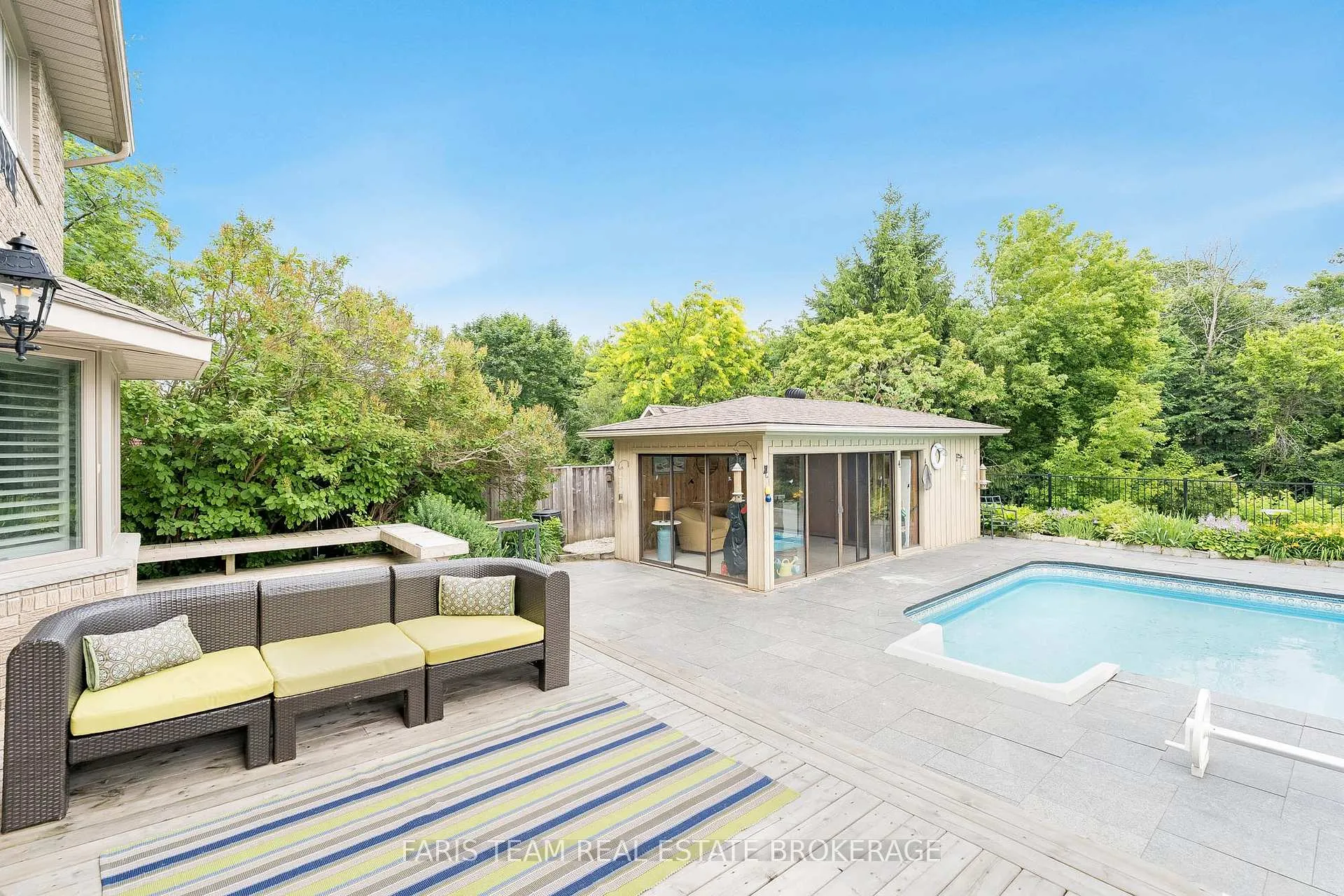 Photo 27 of 32 Cairns Boulevard, Springwater, Midhurst — HOMEH