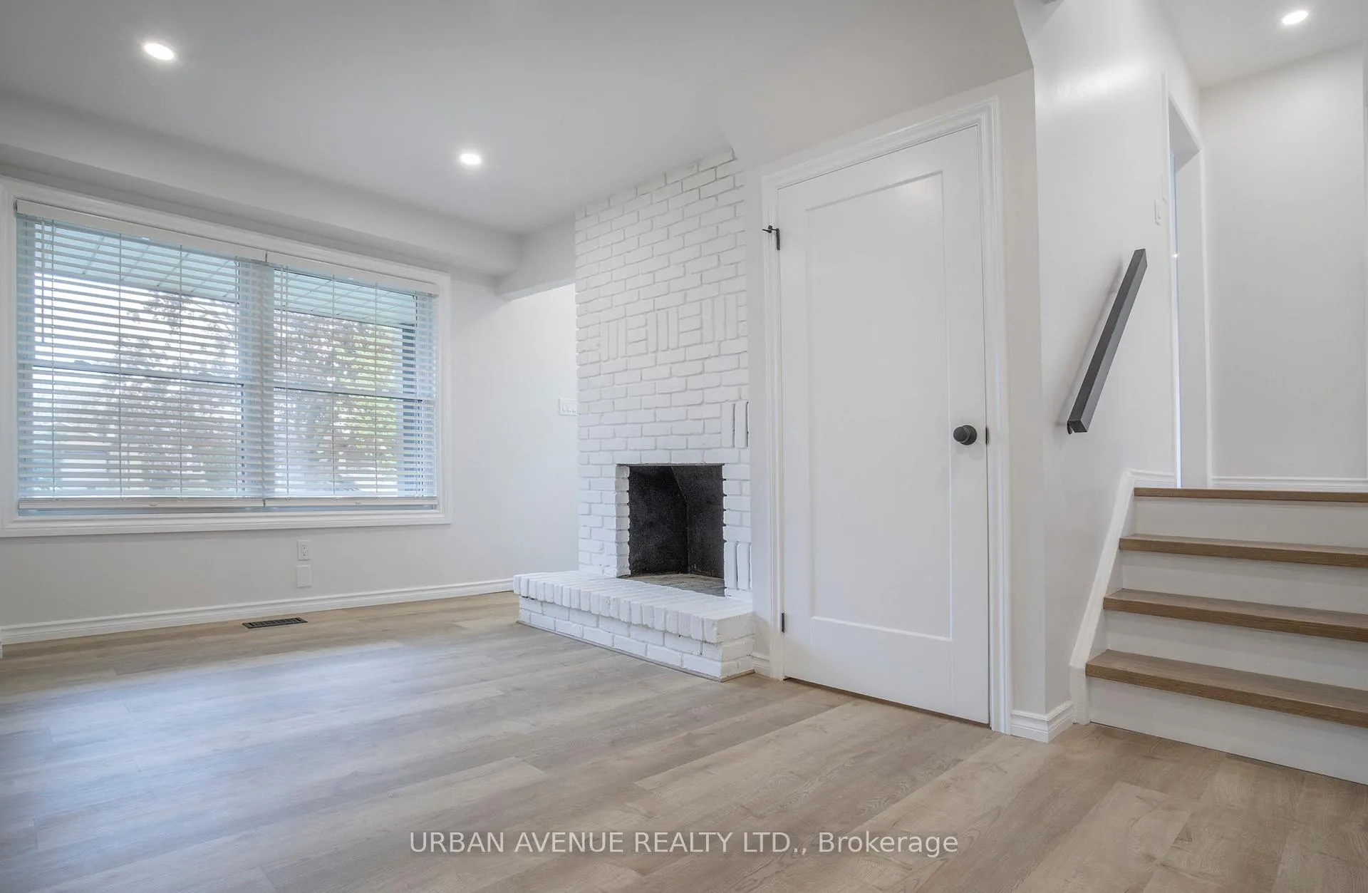 Photo 20 of 329 Cooper Court, Oshawa, McLaughlin — HOMEH