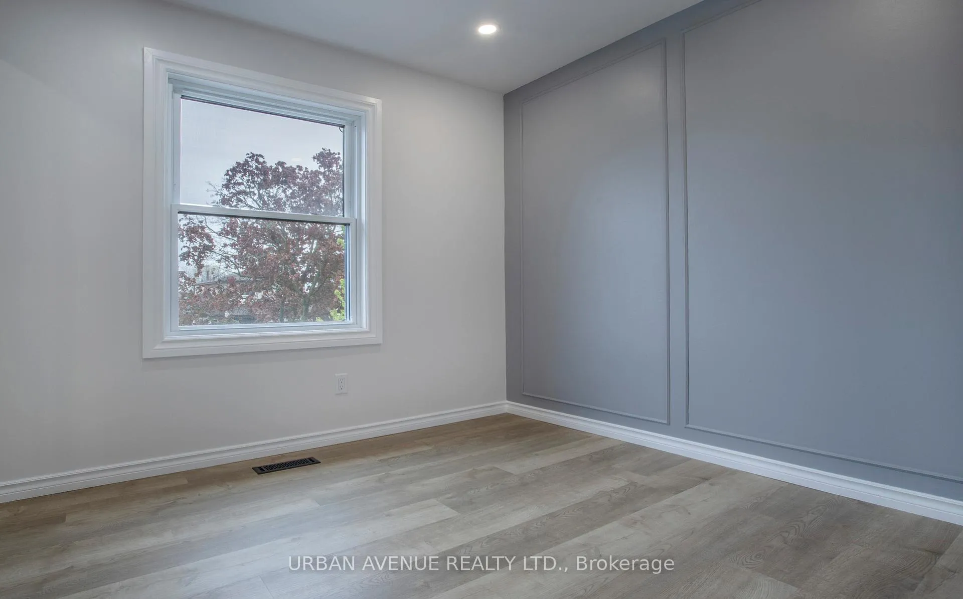 Photo 33 of 329 Cooper Court, Oshawa, McLaughlin — HOMEH