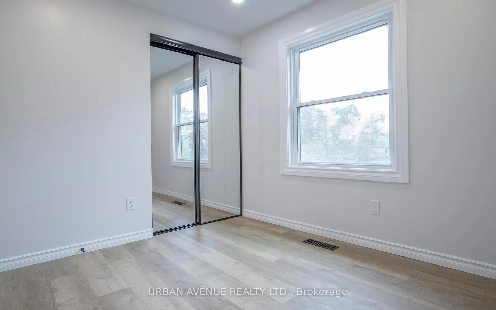 Photo 35 of 329 Cooper Court, Oshawa, McLaughlin — HOMEH