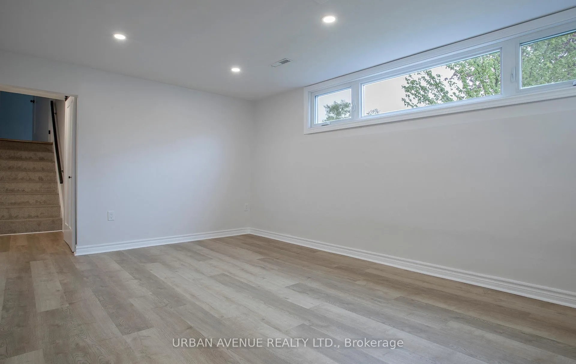Photo 39 of 329 Cooper Court, Oshawa, McLaughlin — HOMEH