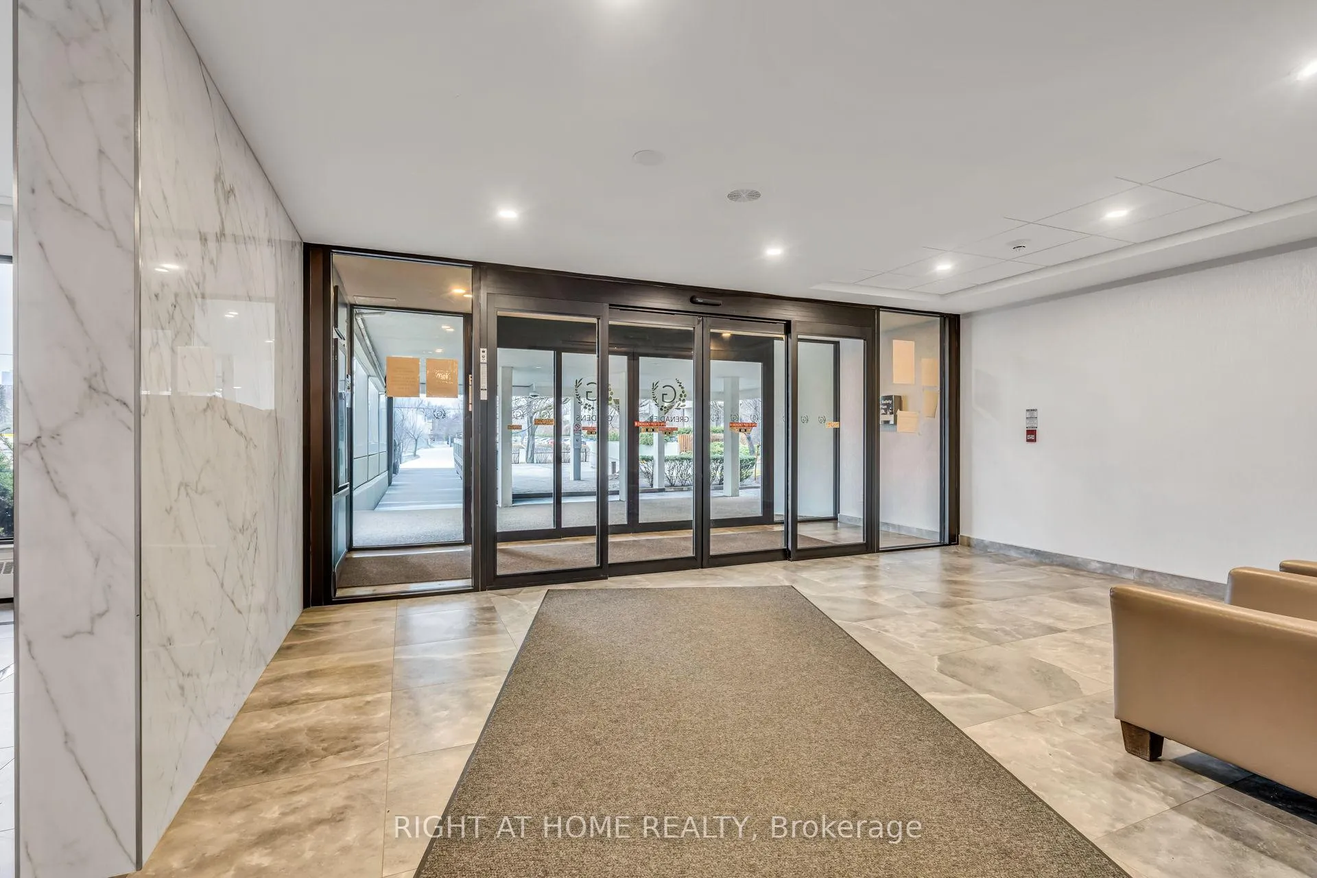Photo 2 of Unit 304, 45 Southport Street, Toronto, High Park-Swansea — HOMEH