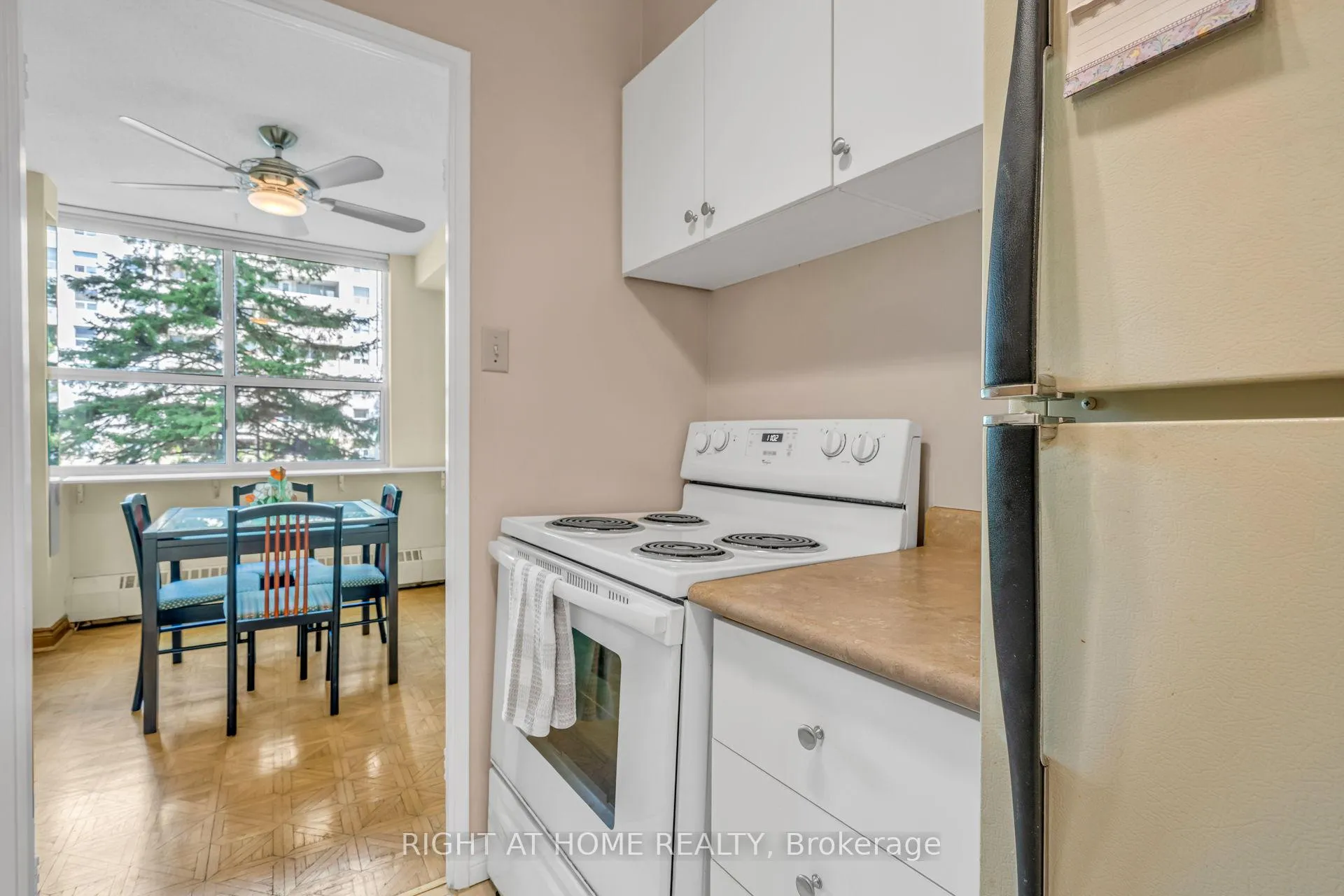 Photo 14 of Unit 304, 45 Southport Street, Toronto, High Park-Swansea — HOMEH