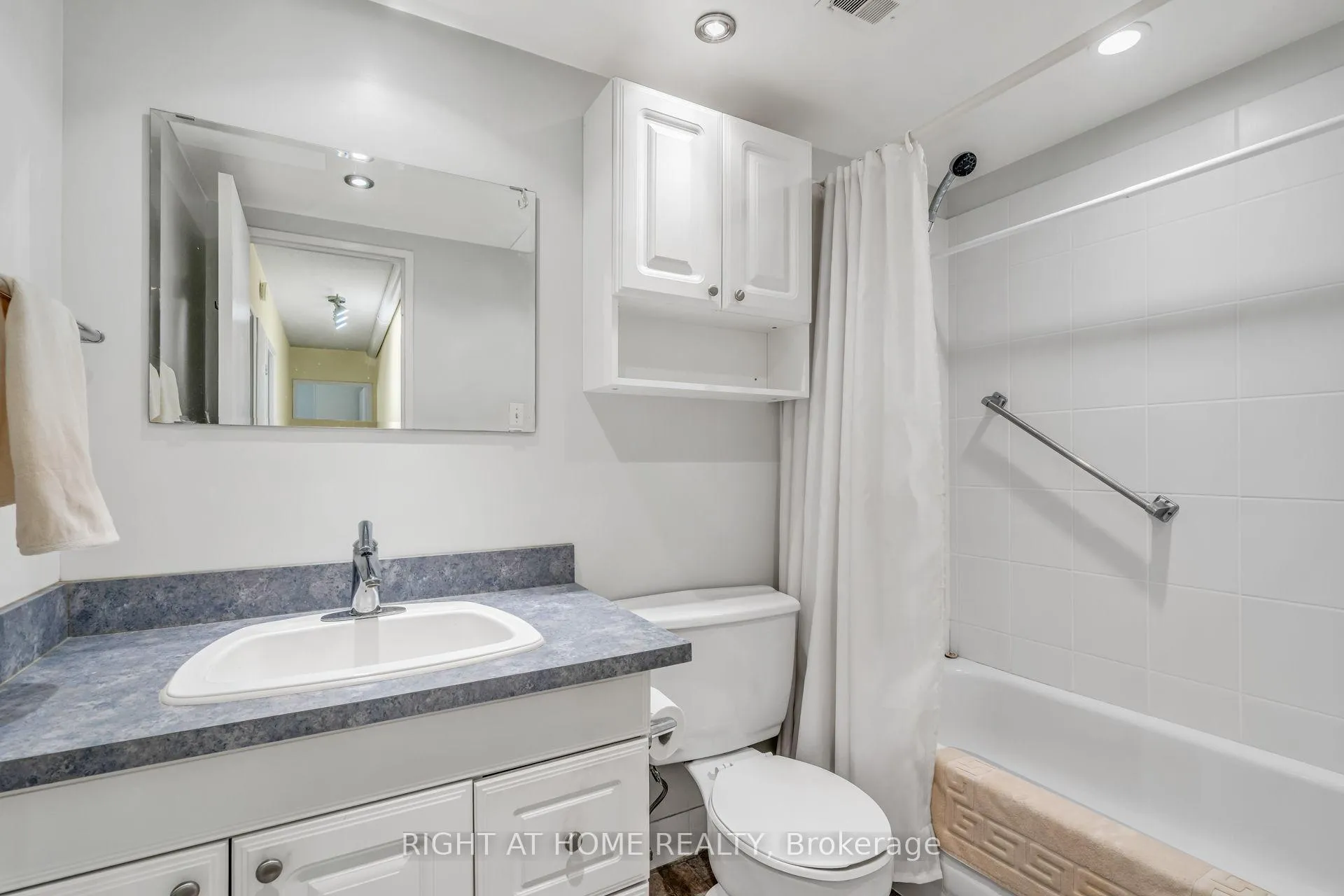 Photo 22 of Unit 304, 45 Southport Street, Toronto, High Park-Swansea — HOMEH