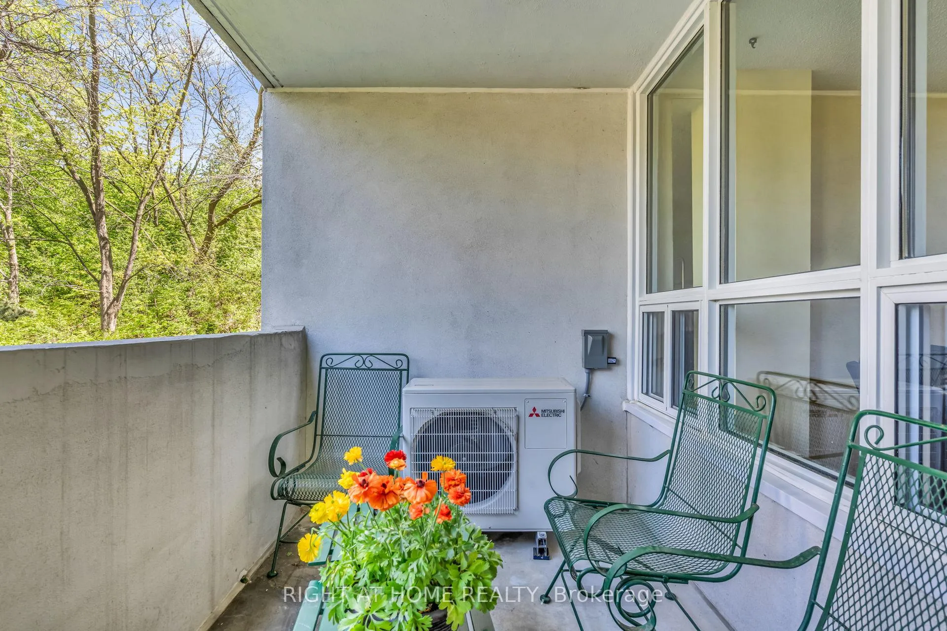 Photo 25 of Unit 304, 45 Southport Street, Toronto, High Park-Swansea — HOMEH