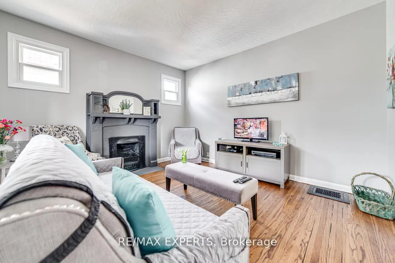 Photo 6 of Unit 1, 98 Elgin Street E, Oshawa, O'Neill — HOMEH