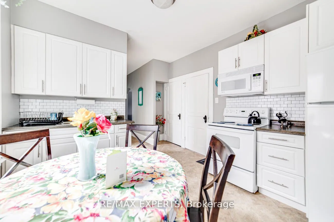 Photo 10 of Unit 1, 98 Elgin Street E, Oshawa, O'Neill — HOMEH