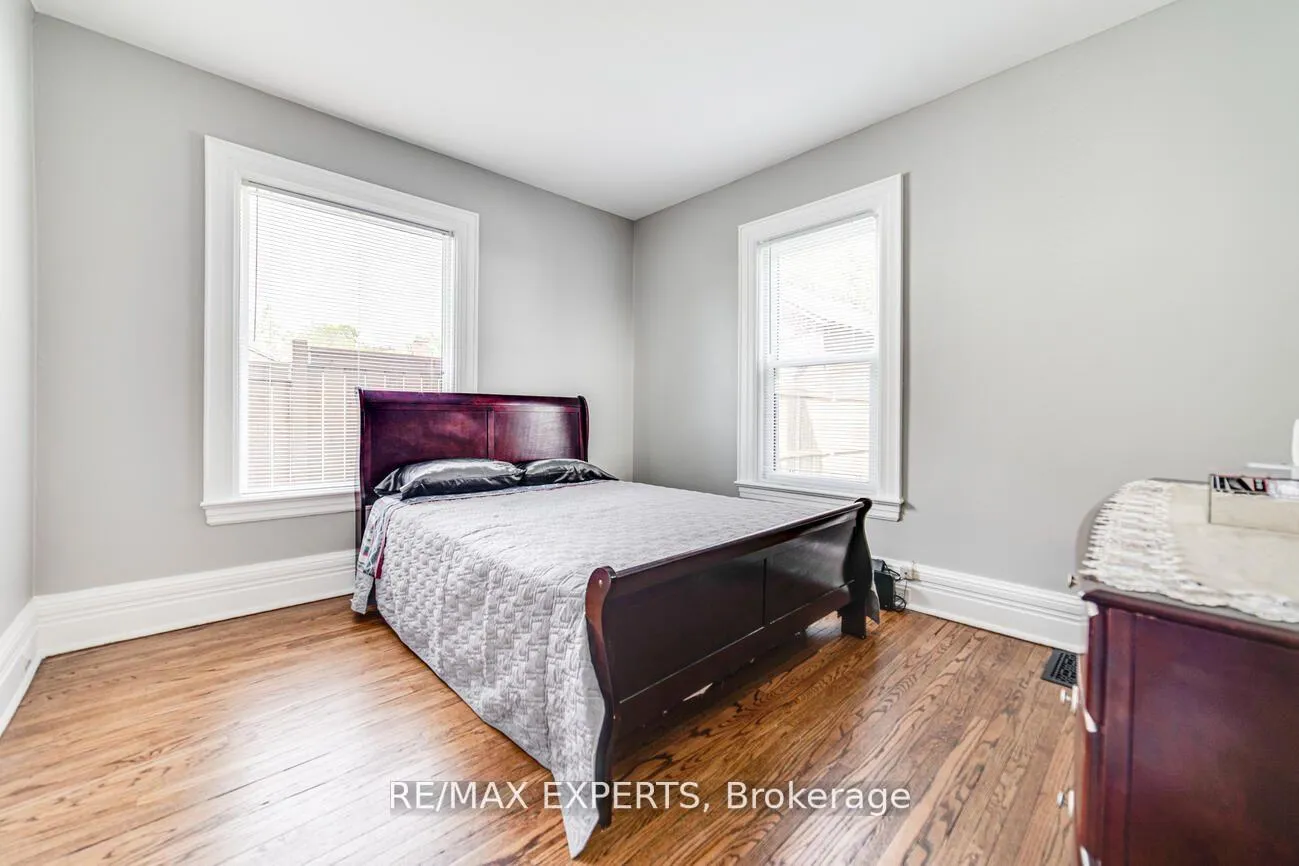 Photo 13 of Unit 1, 98 Elgin Street E, Oshawa, O'Neill — HOMEH