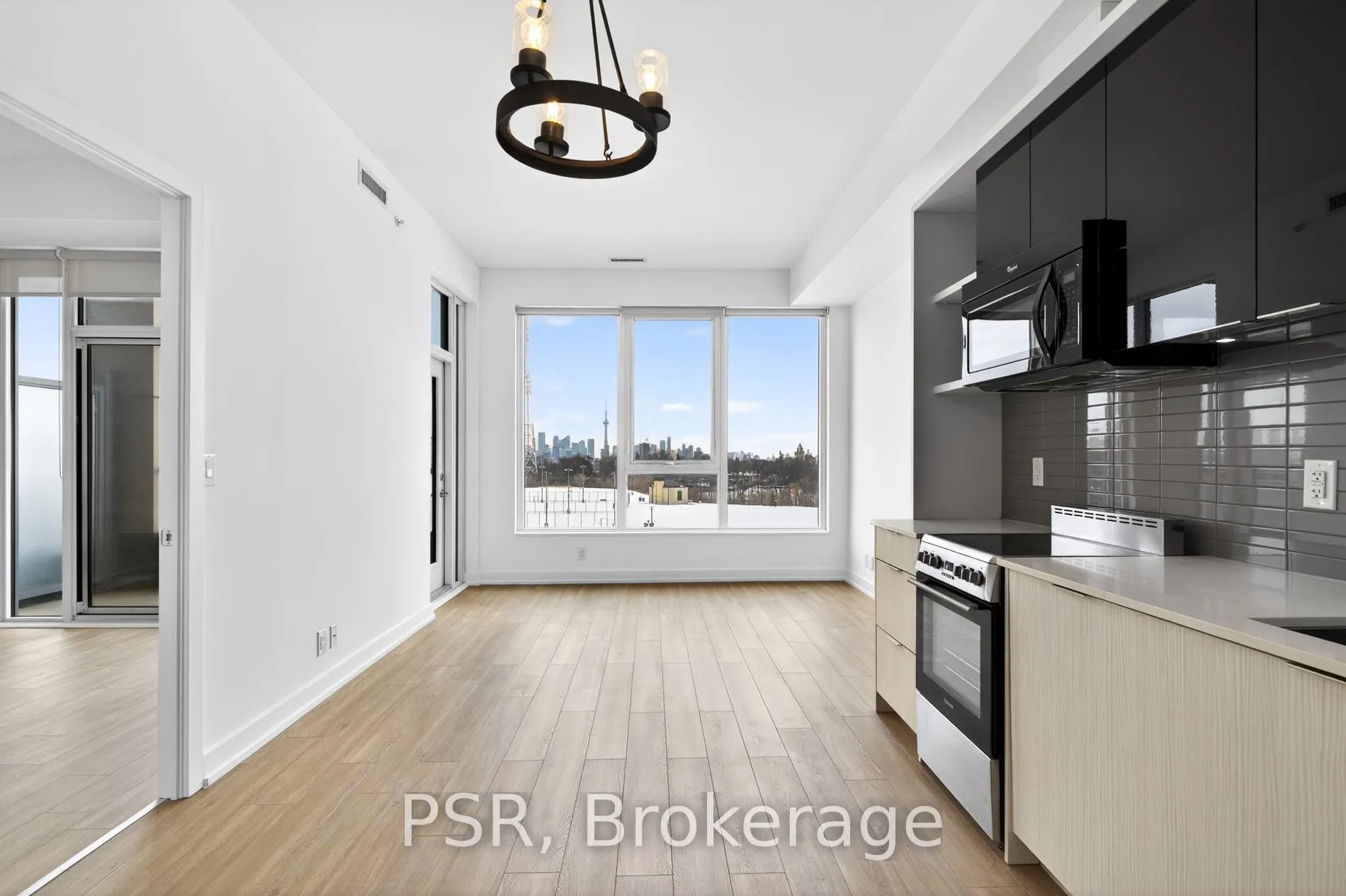 Photo 3 of Unit 509, 6 Parkwood Avenue, Toronto, Casa Loma — HOMEH