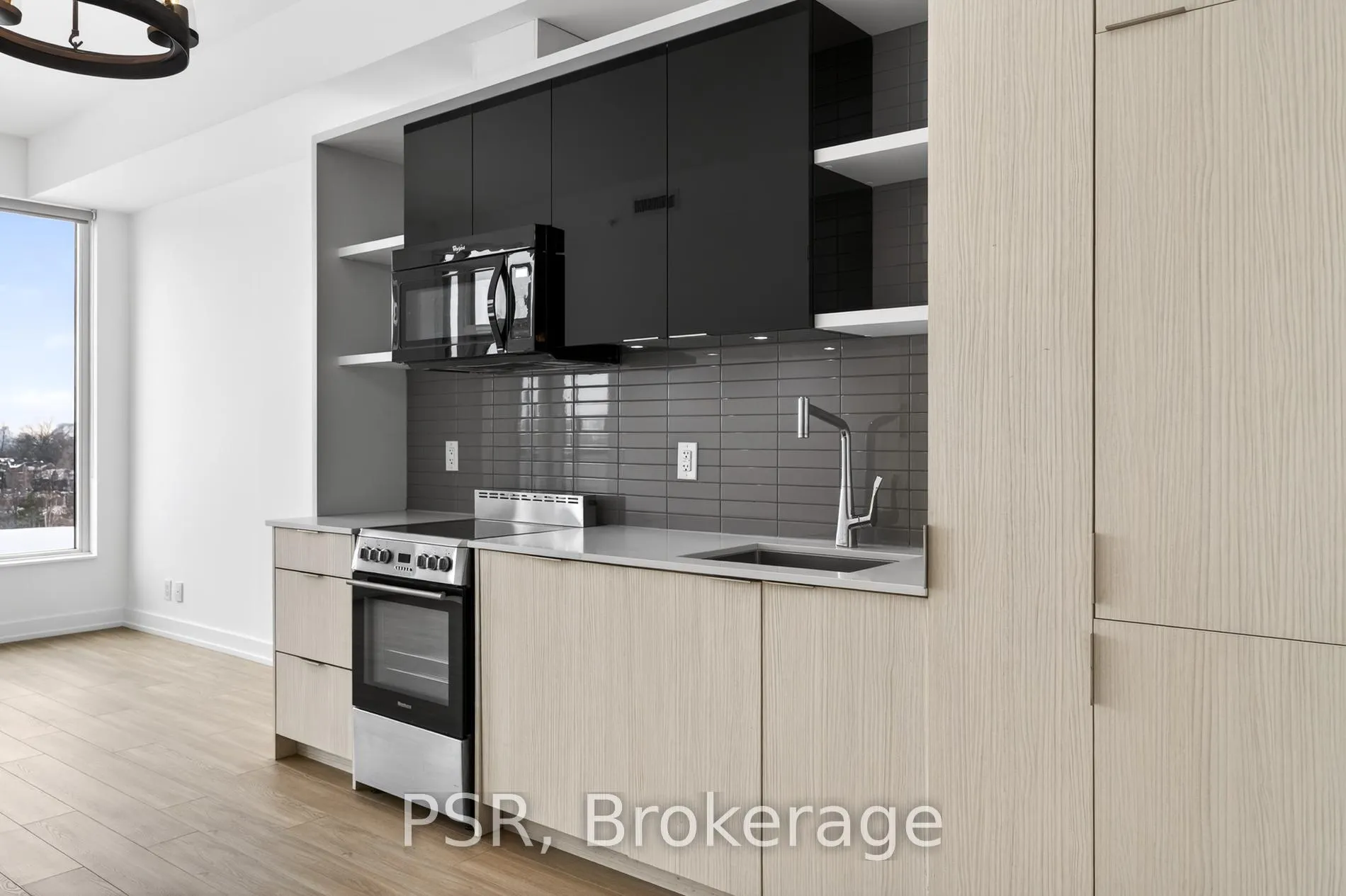 Photo 4 of Unit 509, 6 Parkwood Avenue, Toronto, Casa Loma — HOMEH
