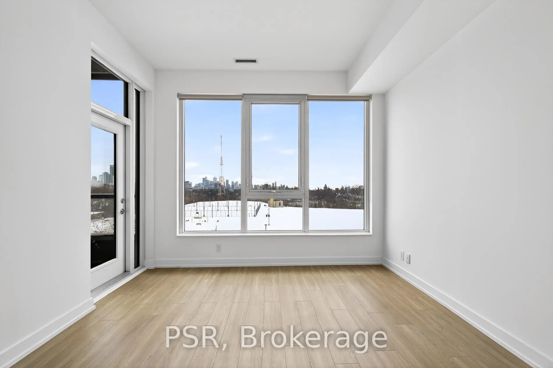 Photo 9 of Unit 509, 6 Parkwood Avenue, Toronto, Casa Loma — HOMEH