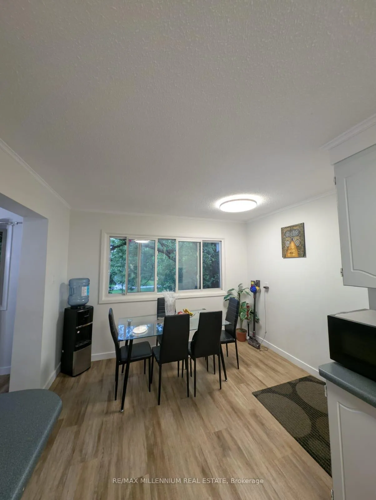 Photo 13 of Unit 9, 30 Green Valley Drive, Kitchener, Pioneer Park — HOMEH