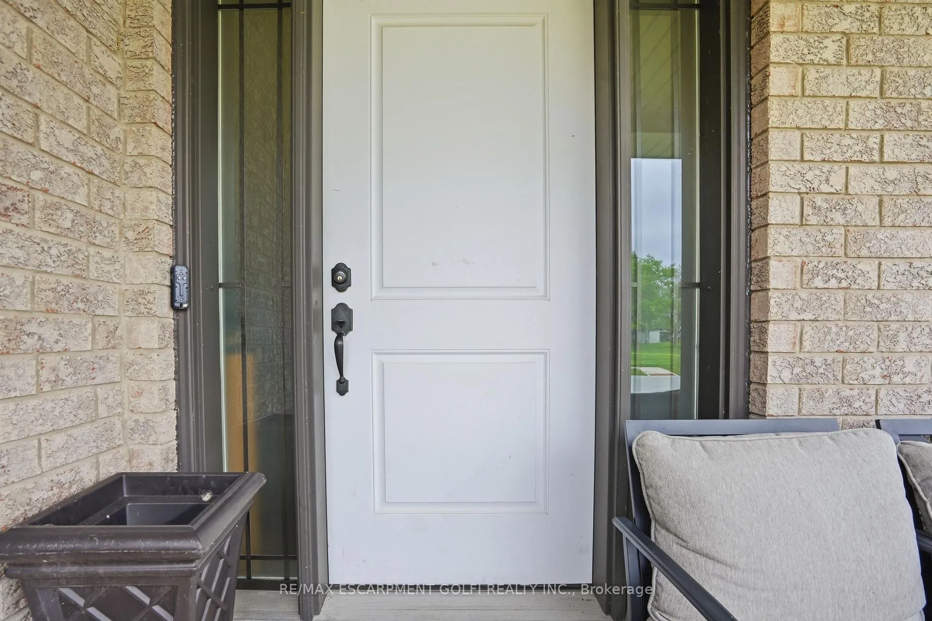 Photo 6 of 334 Viger Drive W, Welland, Lincoln/Crowland — HOMEH