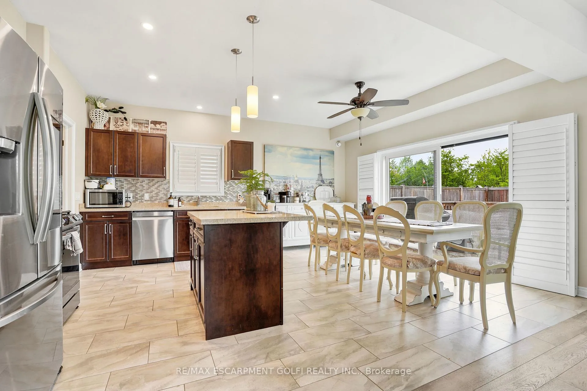 Photo 10 of 334 Viger Drive W, Welland, Lincoln/Crowland — HOMEH