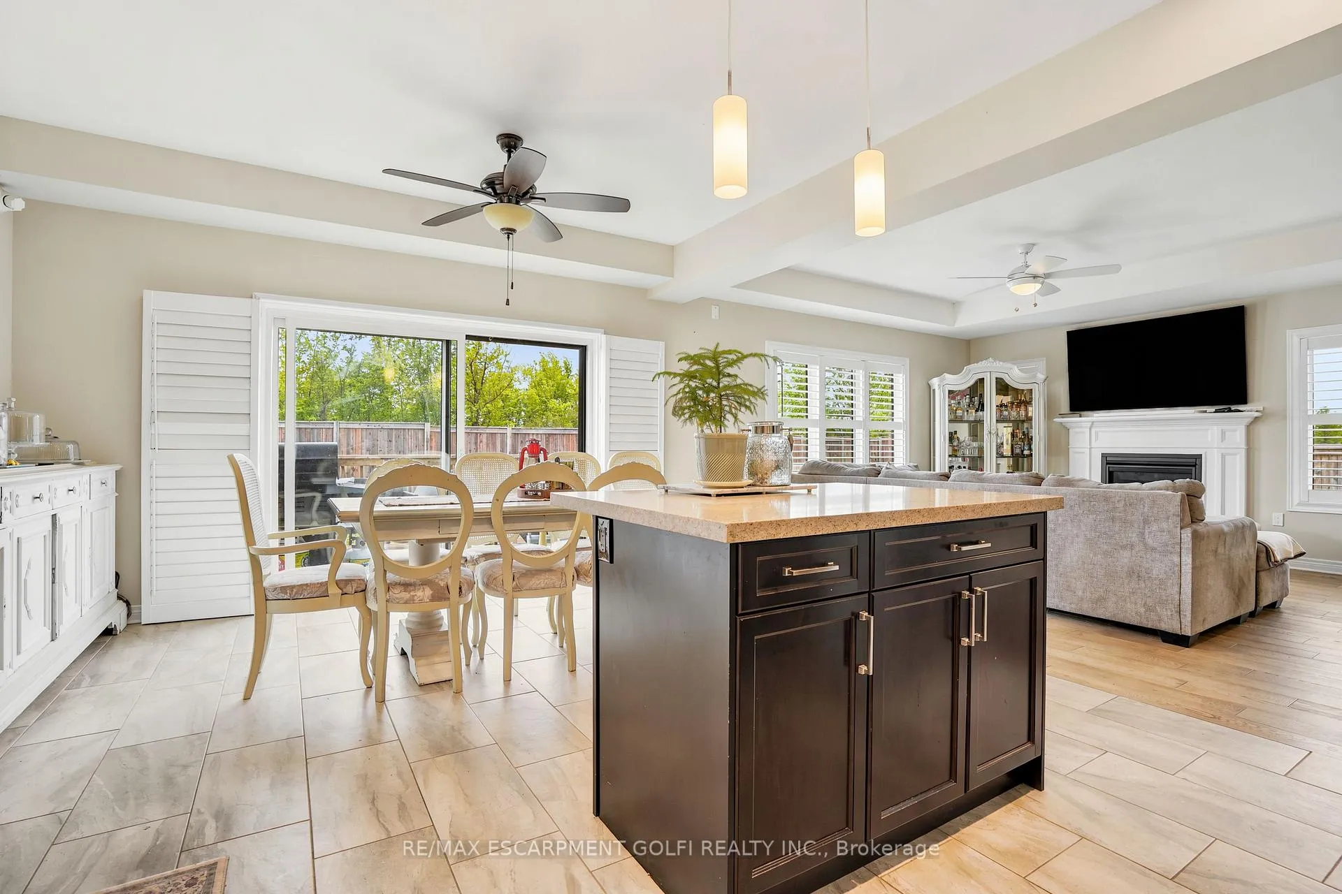 Photo 15 of 334 Viger Drive W, Welland, Lincoln/Crowland — HOMEH