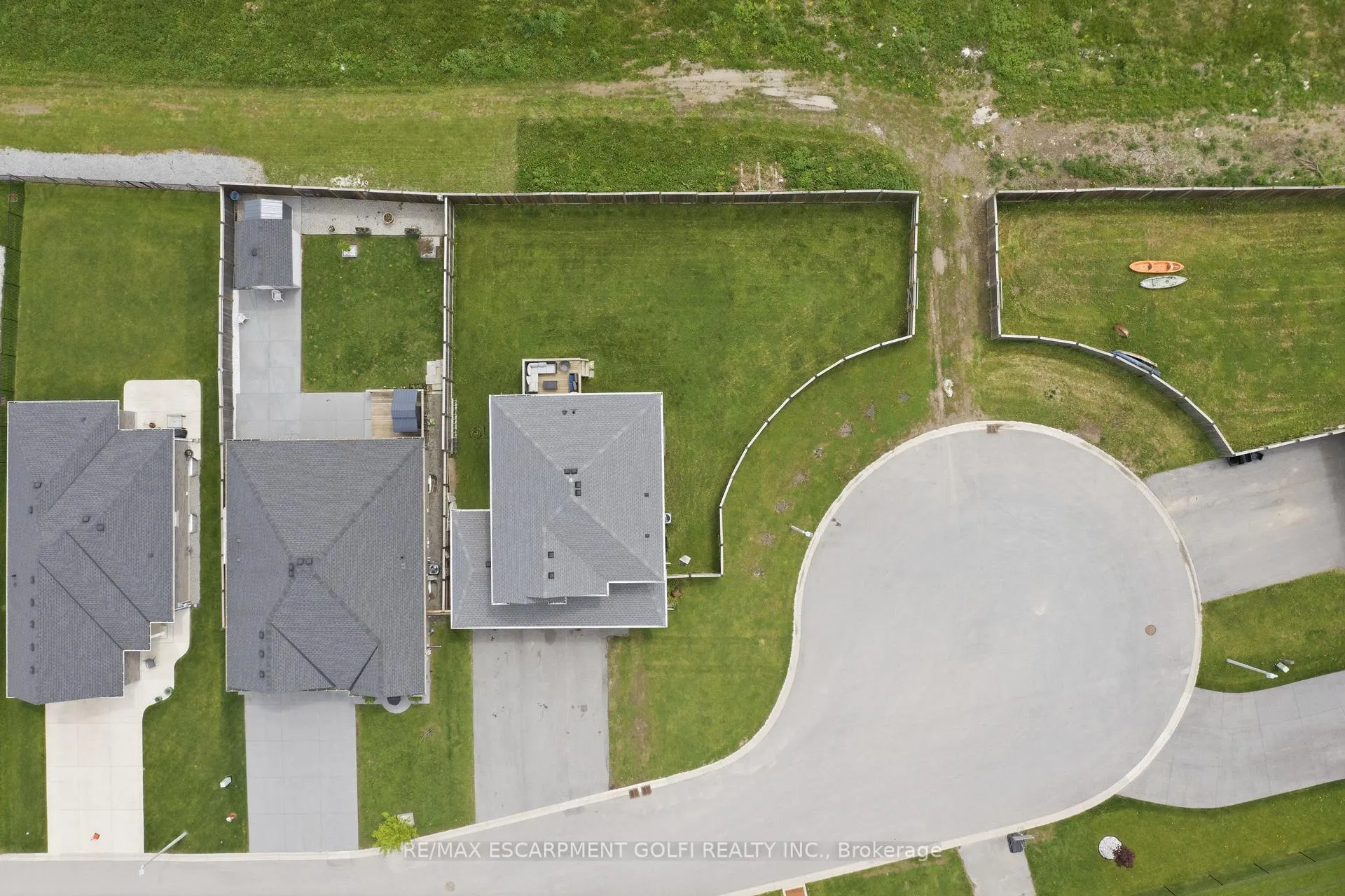 Photo 41 of 334 Viger Drive W, Welland, Lincoln/Crowland — HOMEH