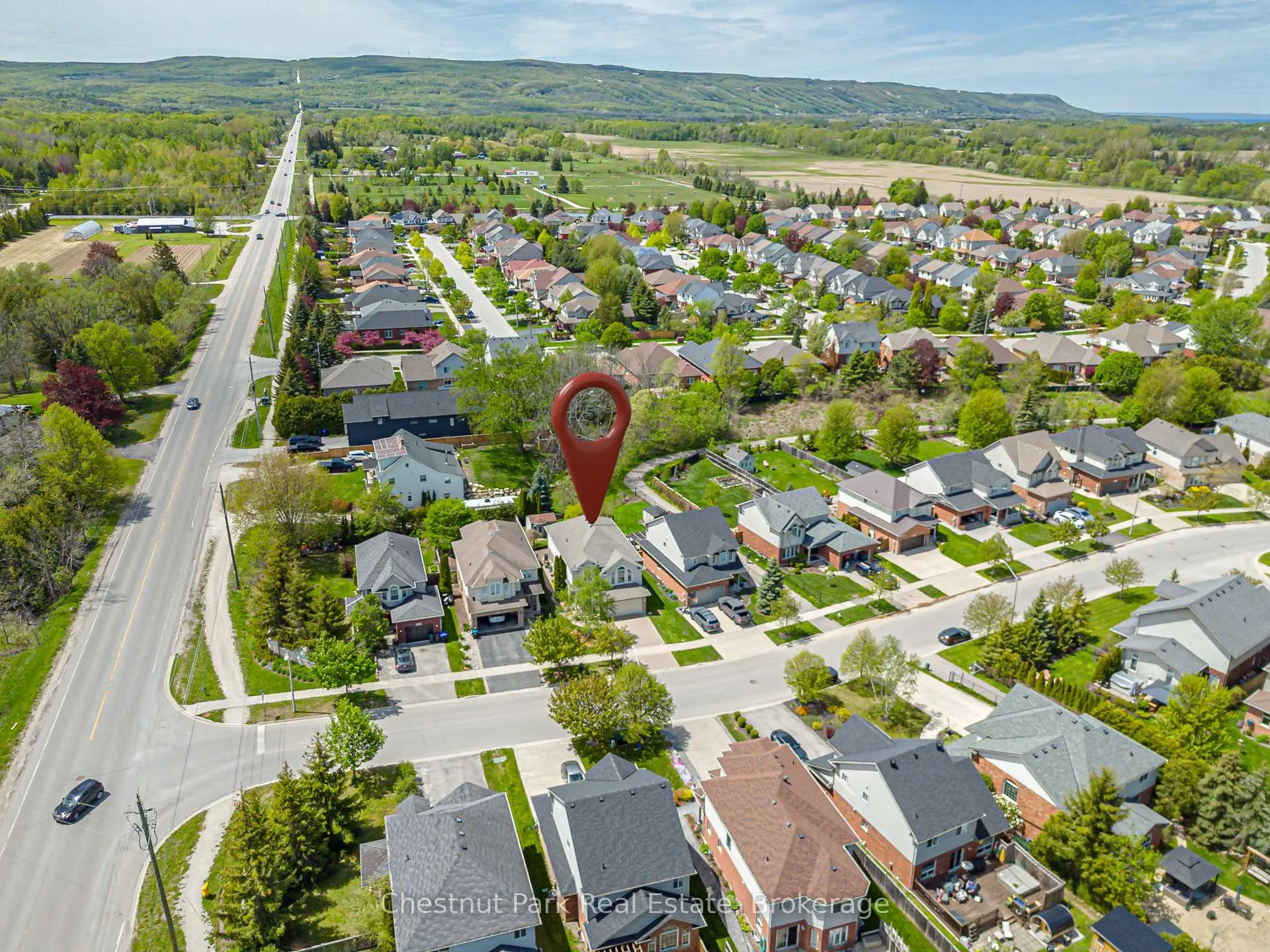 Photo 3 of 6 Alyssa Drive, Collingwood — HOMEH