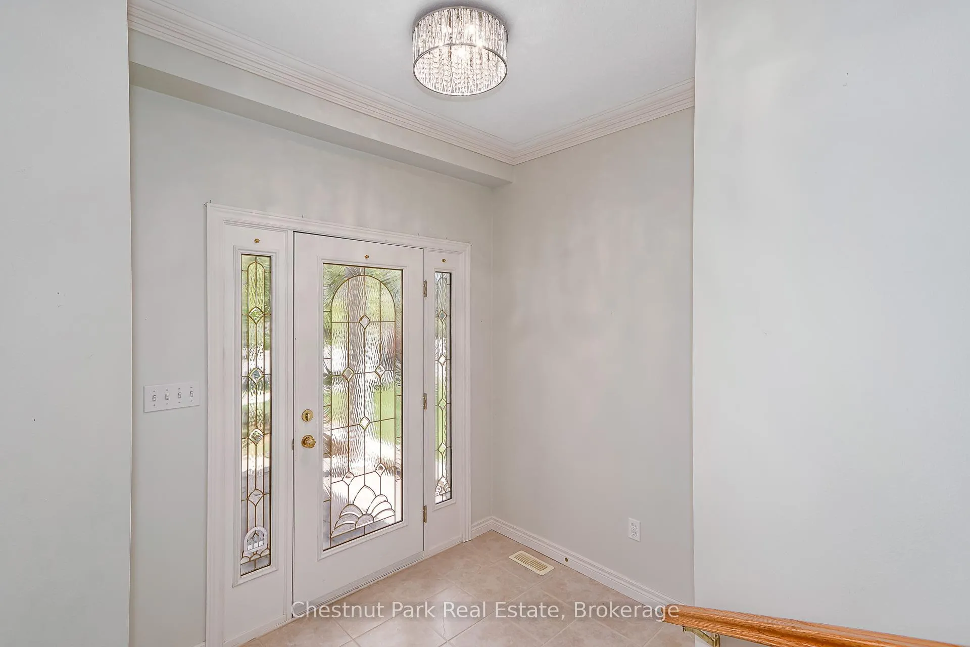 Photo 9 of 6 Alyssa Drive, Collingwood — HOMEH