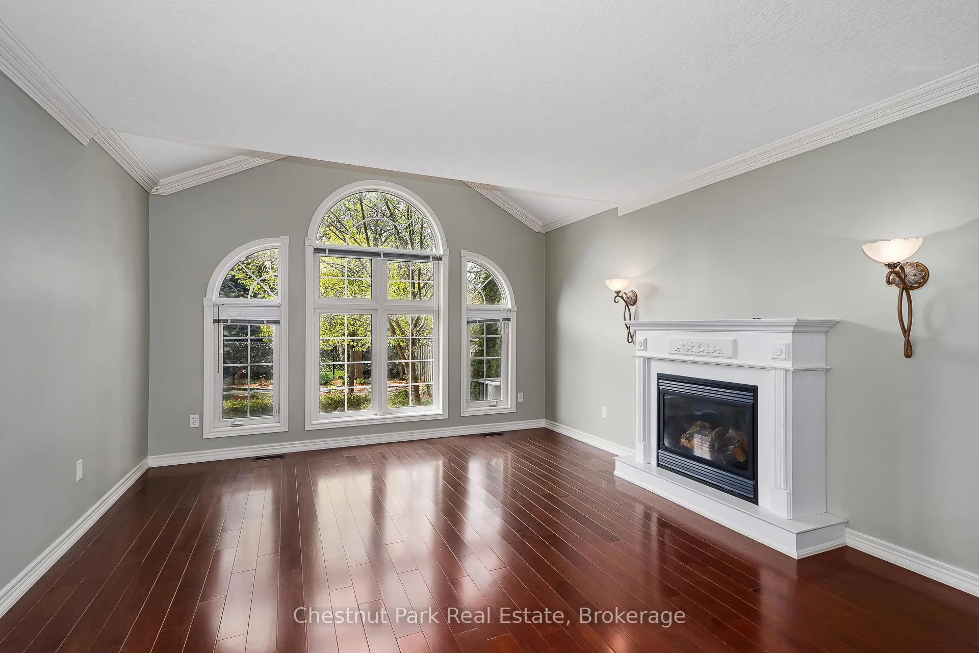 Photo 13 of 6 Alyssa Drive, Collingwood — HOMEH