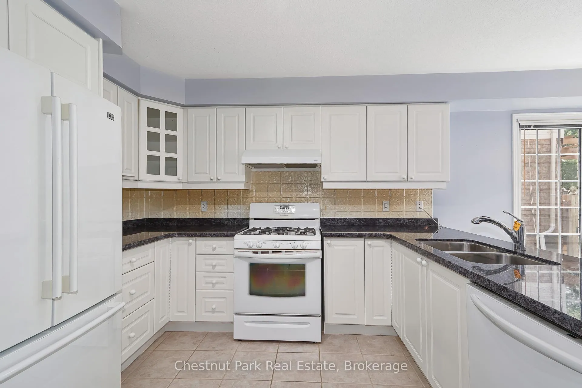 Photo 15 of 6 Alyssa Drive, Collingwood — HOMEH
