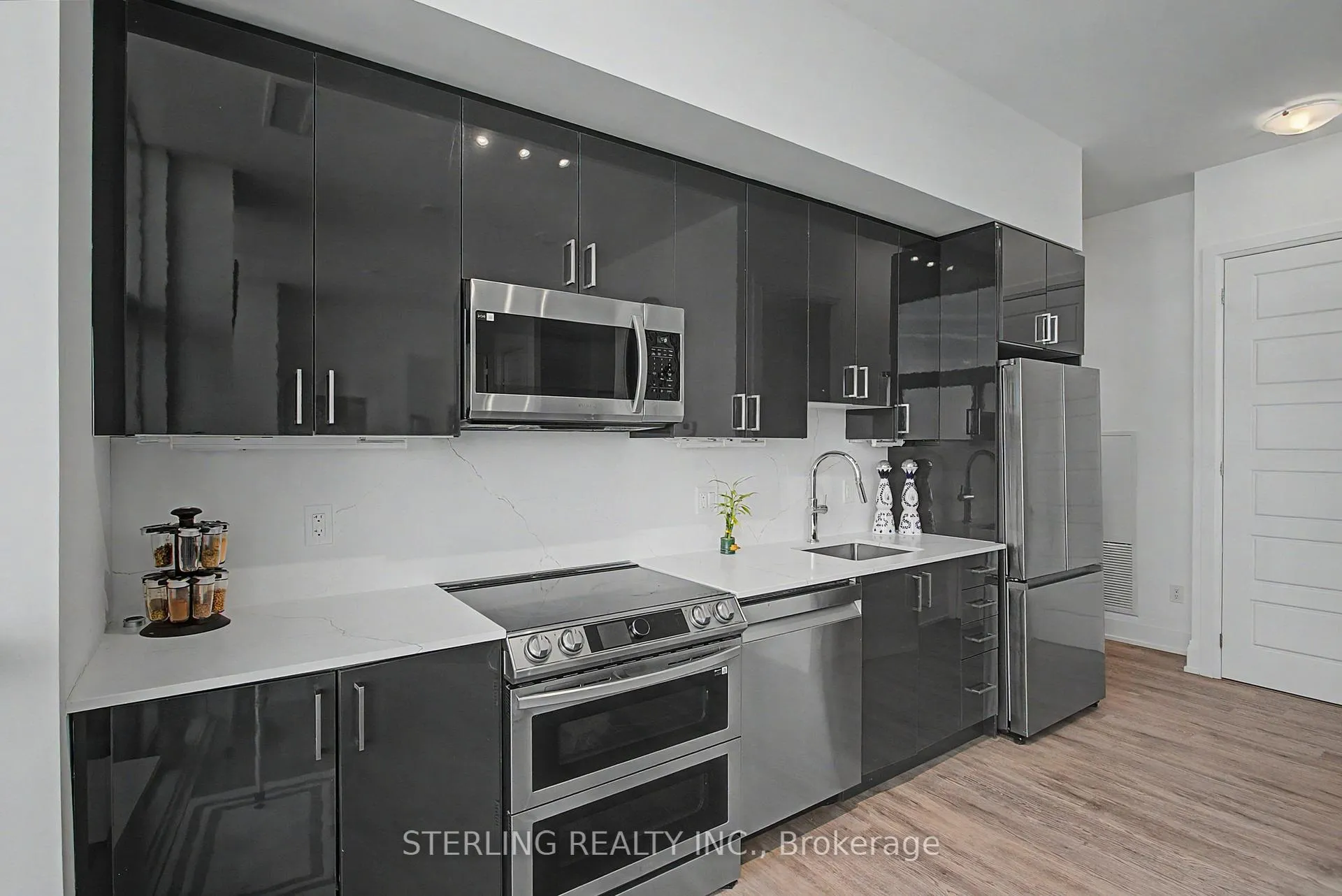 Photo 2 of Unit 2803, 1455 Celebration Drive, Pickering, Bay Ridges — HOMEH