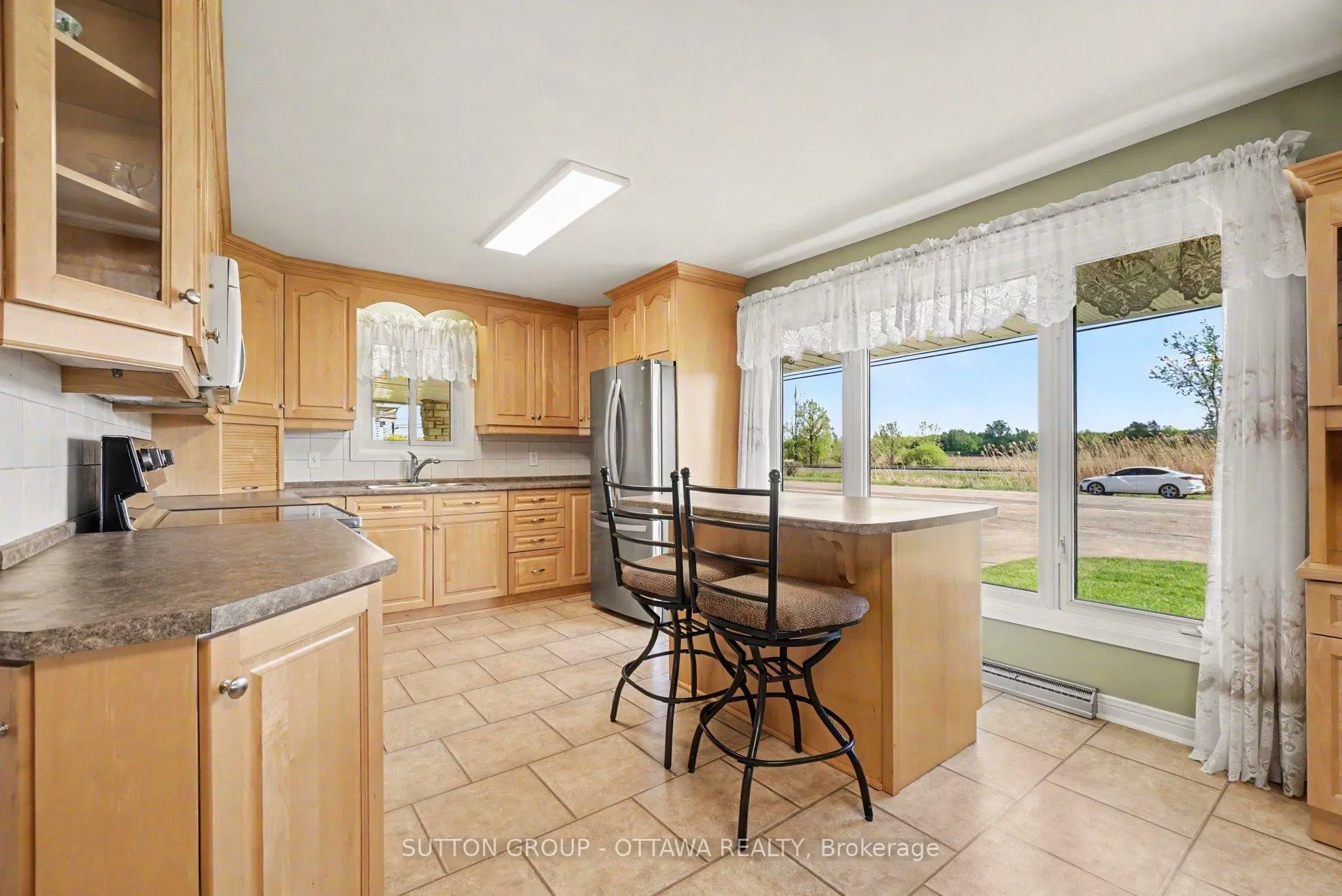 Photo 10 of 6573 Russell Road, Ottawa, Sarsfield/Bearbrook — HOMEH