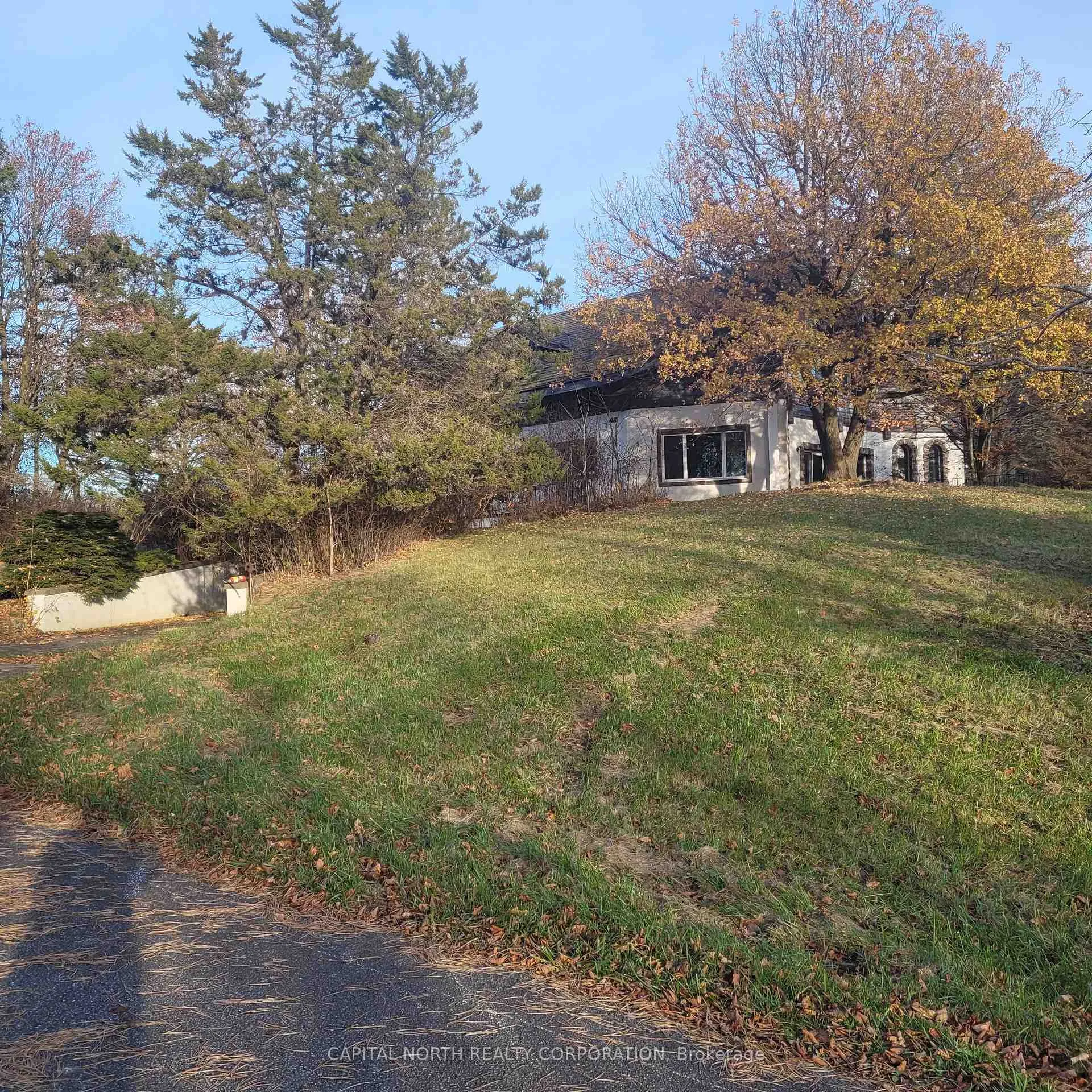 Photo 1 of 7600 15th Side Road, King, Rural King — HOMEH
