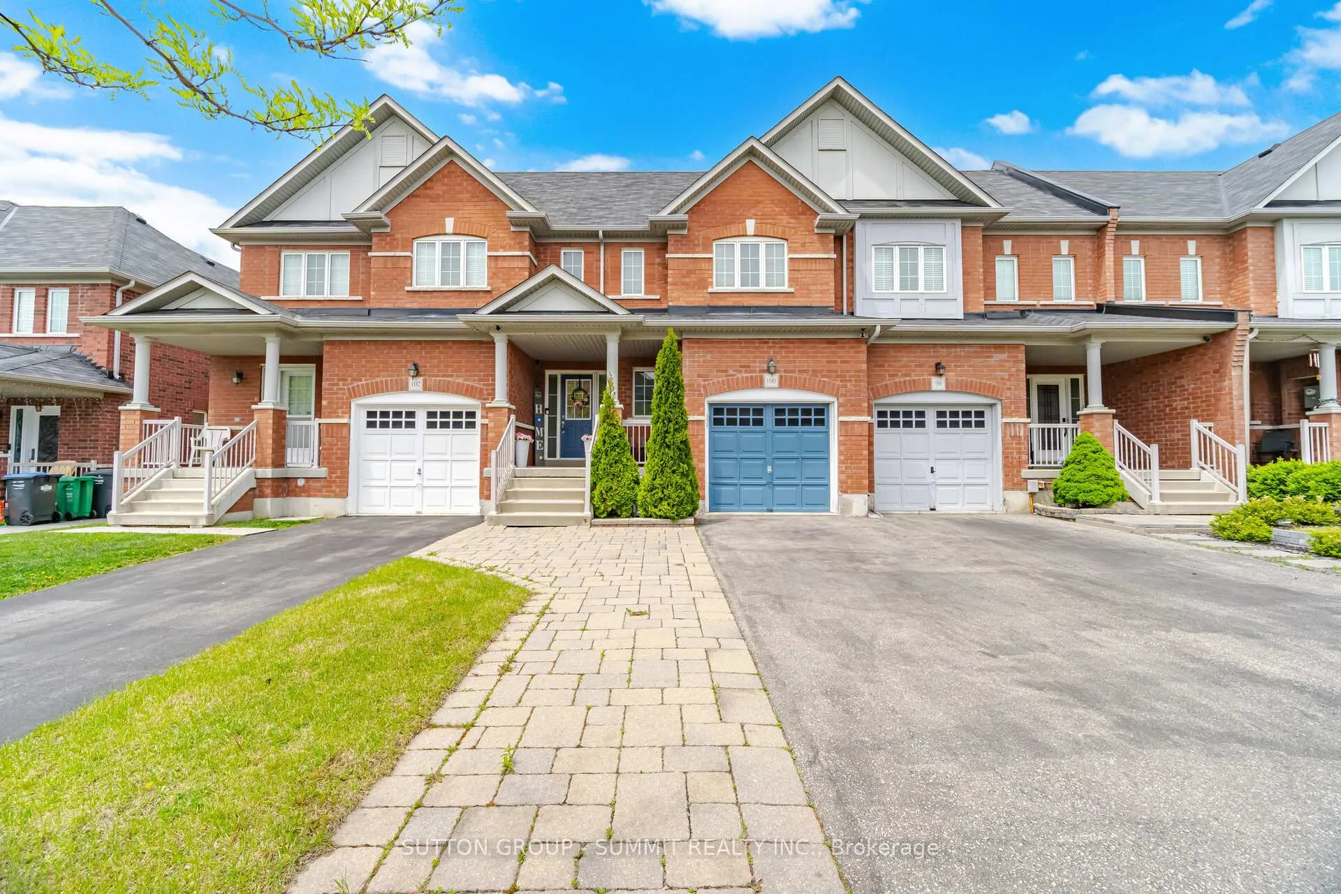Photo 2 of 100 Burnstown Circle, Brampton, Bram East — HOMEH