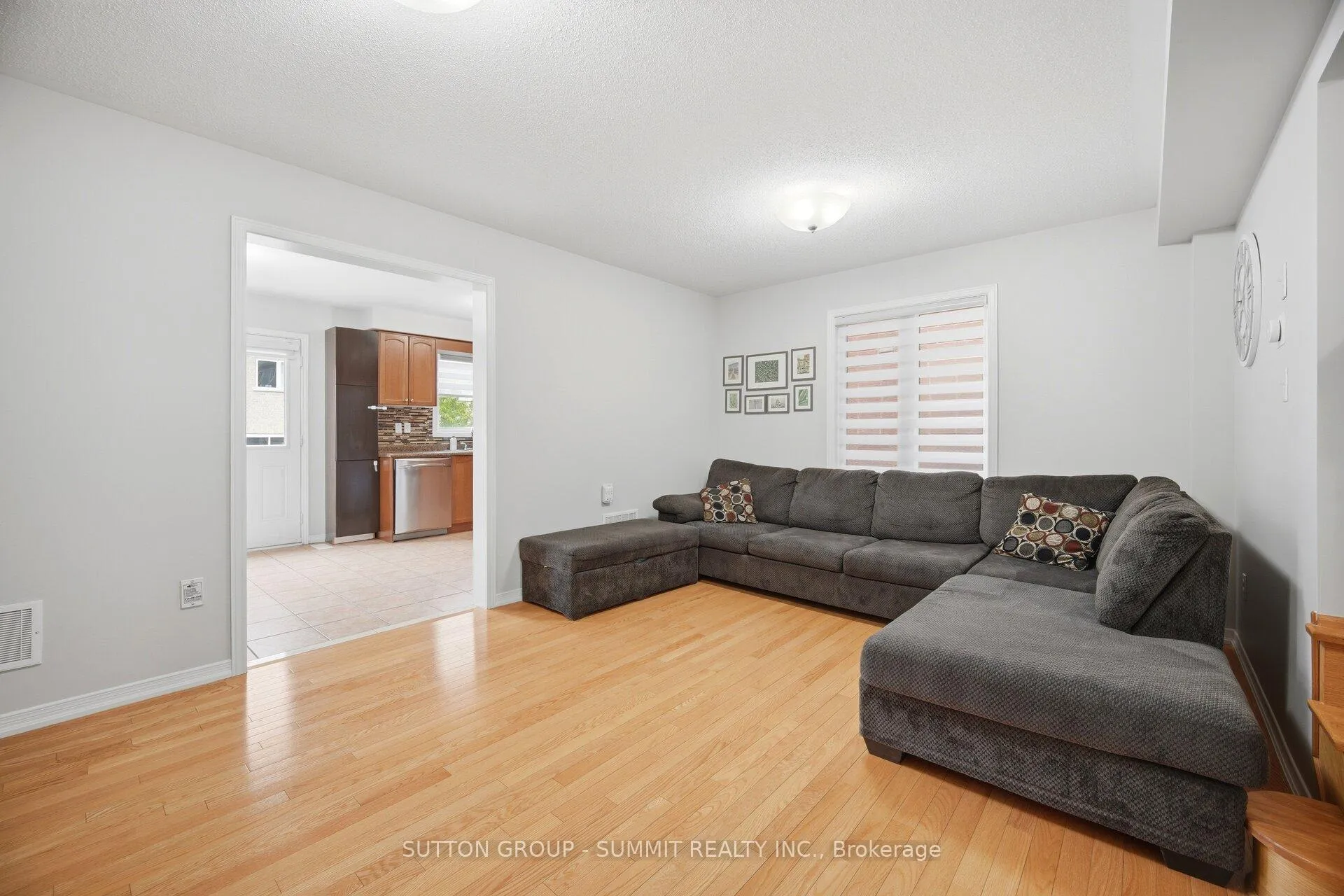 Photo 8 of 100 Burnstown Circle, Brampton, Bram East — HOMEH