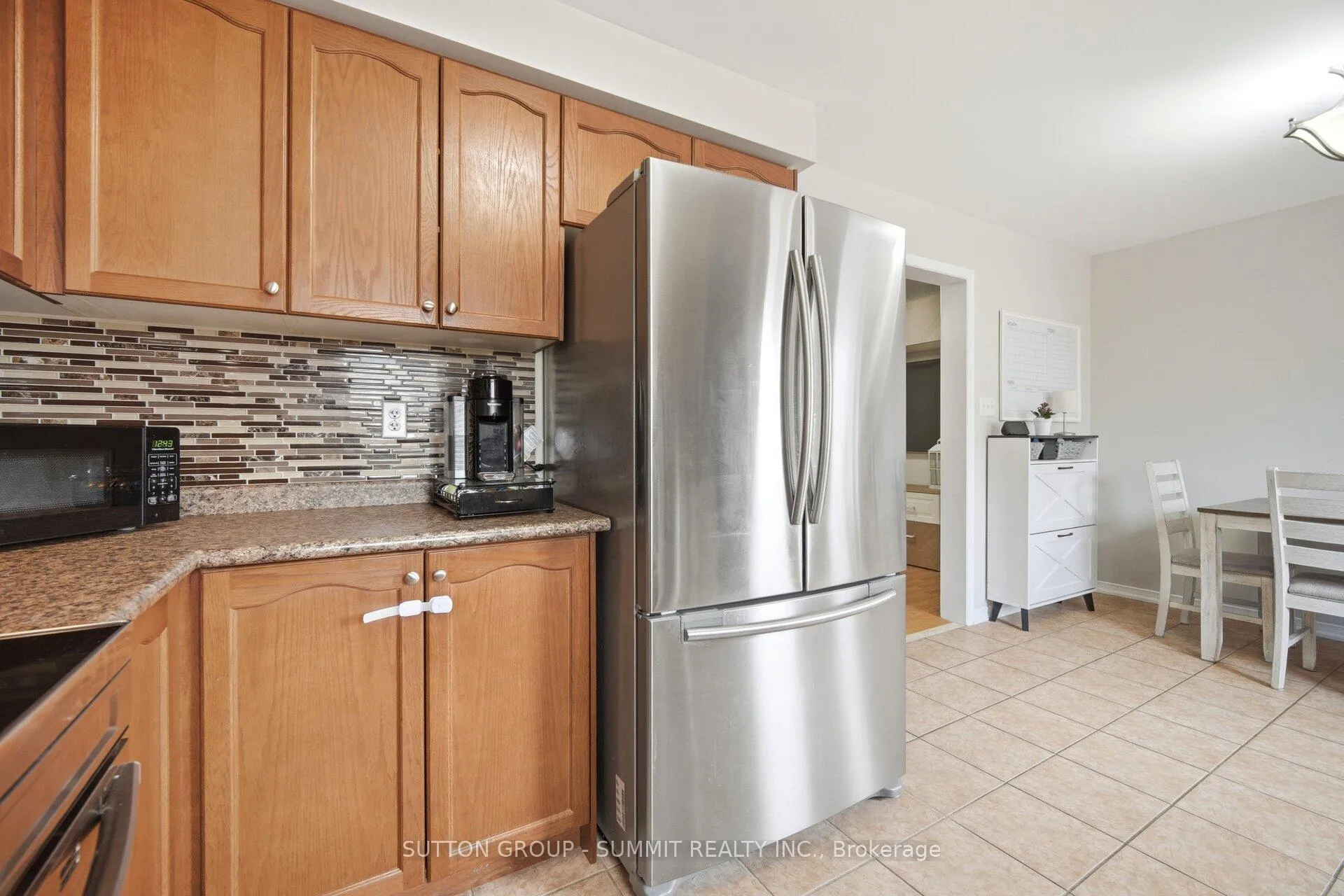 Photo 12 of 100 Burnstown Circle, Brampton, Bram East — HOMEH